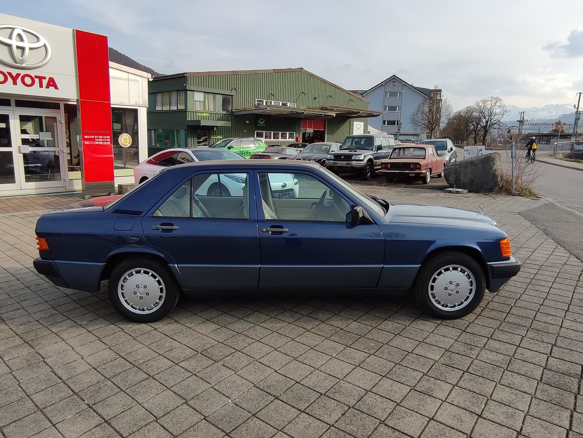 MERCEDES-BENZ 190 E 2.6-image-3