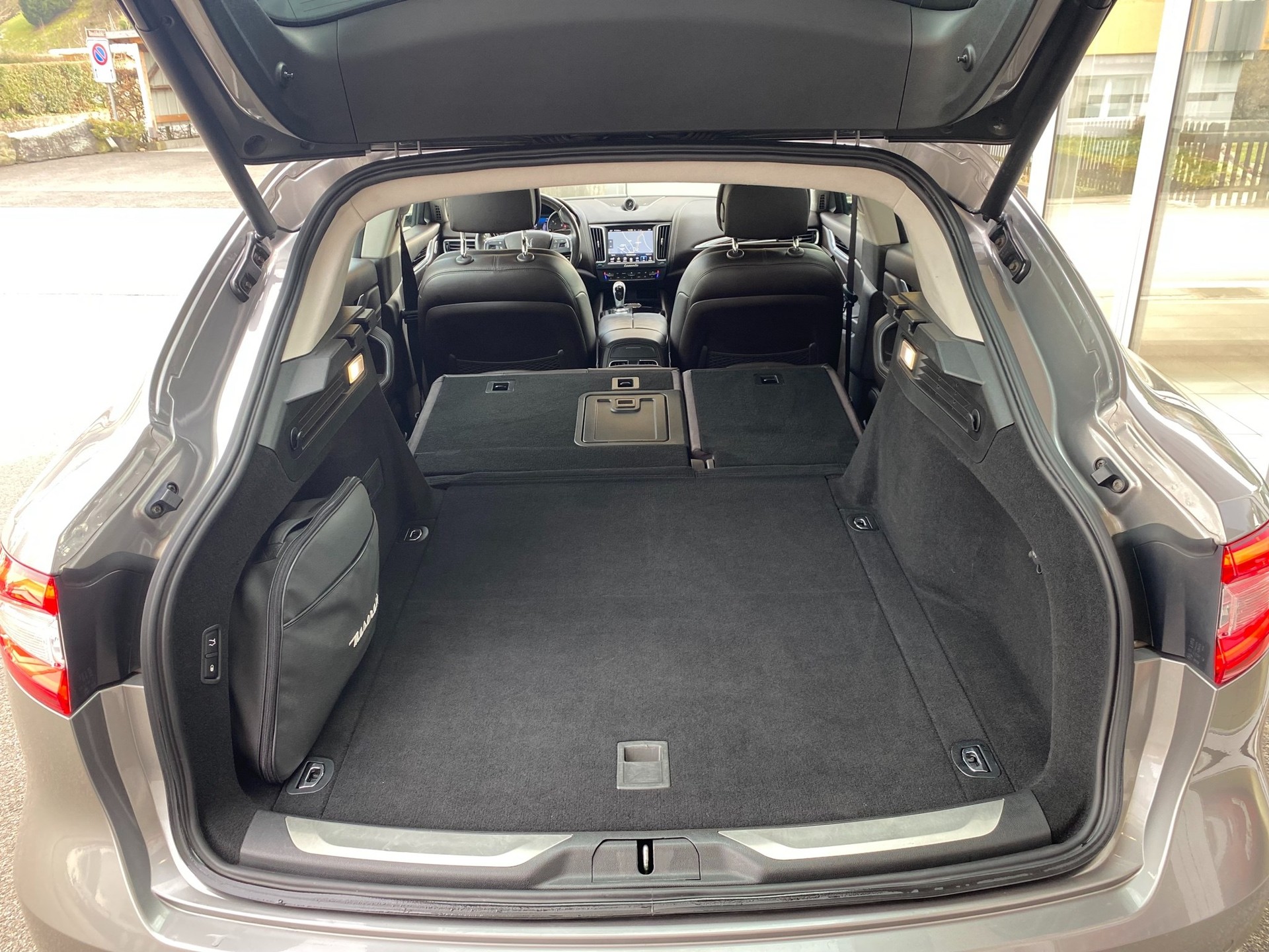 MASERATI Levante D 3.0 V6 Automatica-image-11