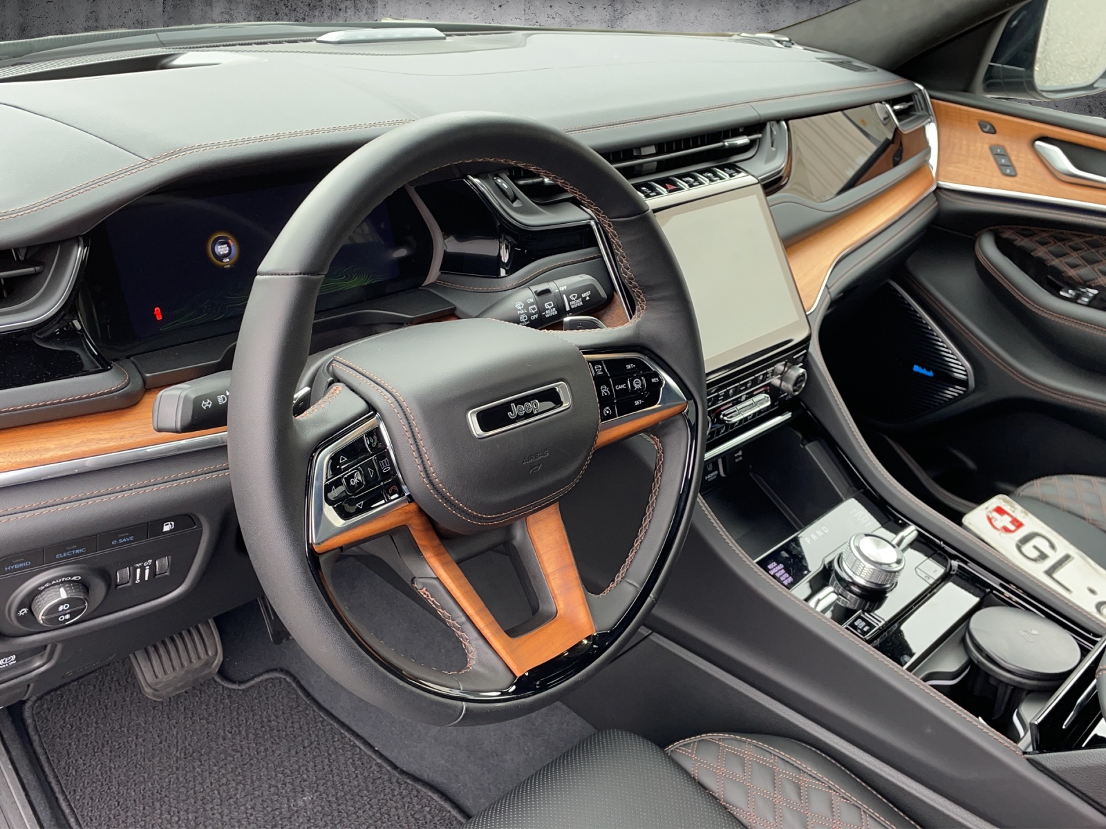 JEEP Grand Cherokee 2.0 Turbo Summit Reserve 4xe-image-9