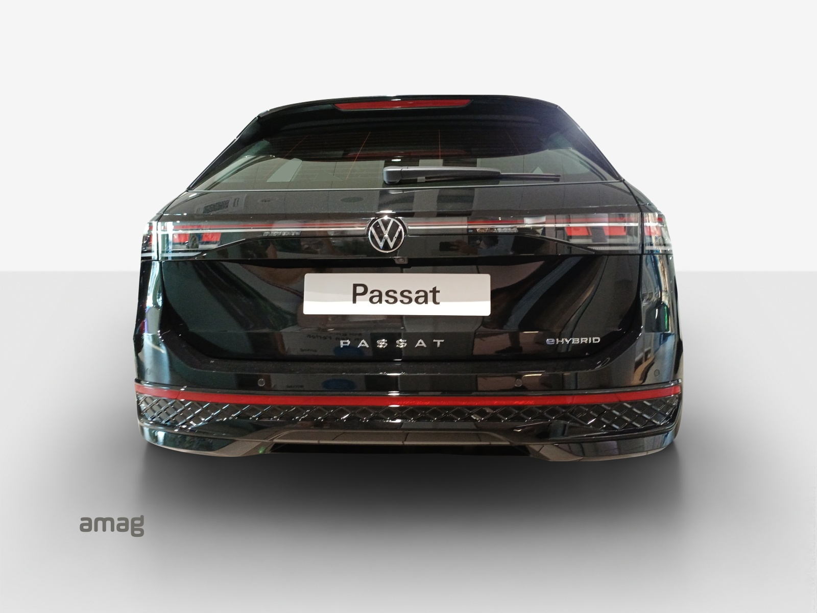 VW Passat Variant 1.5 TSI evo2 Plug-In- Hybrid R-Line DSG-image-2