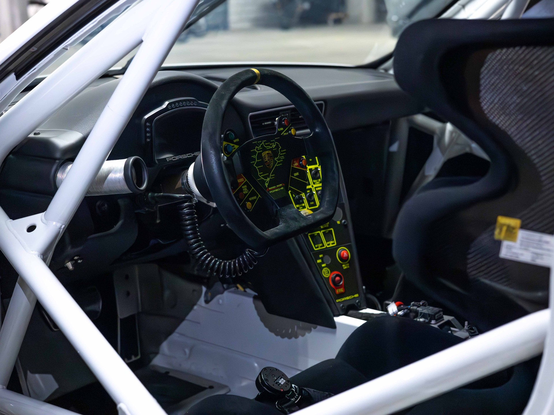PORSCHE 911 GT3 Cup-image-8
