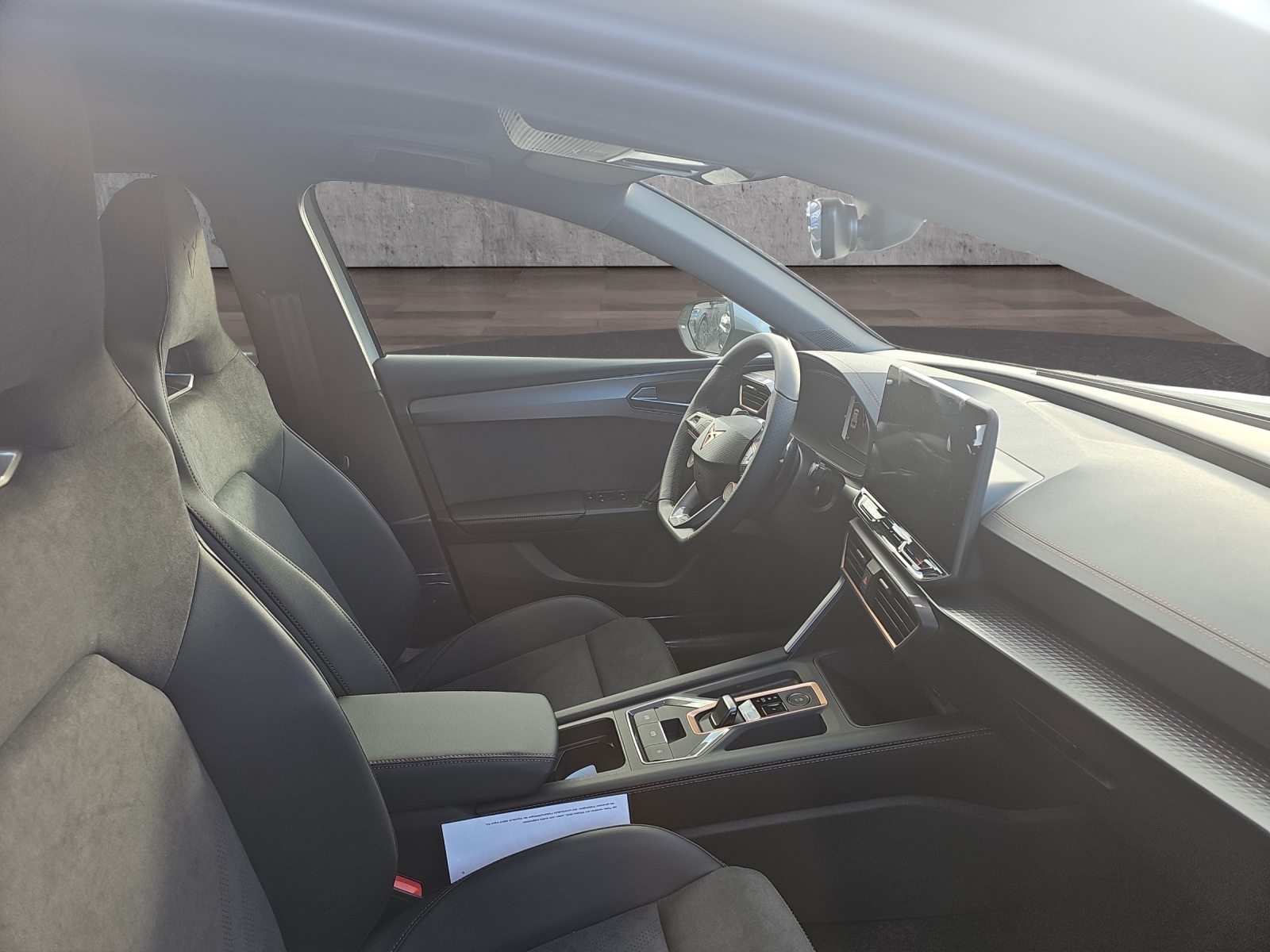 CUPRA LEON 2.0 TSI VZ DSG-image-10