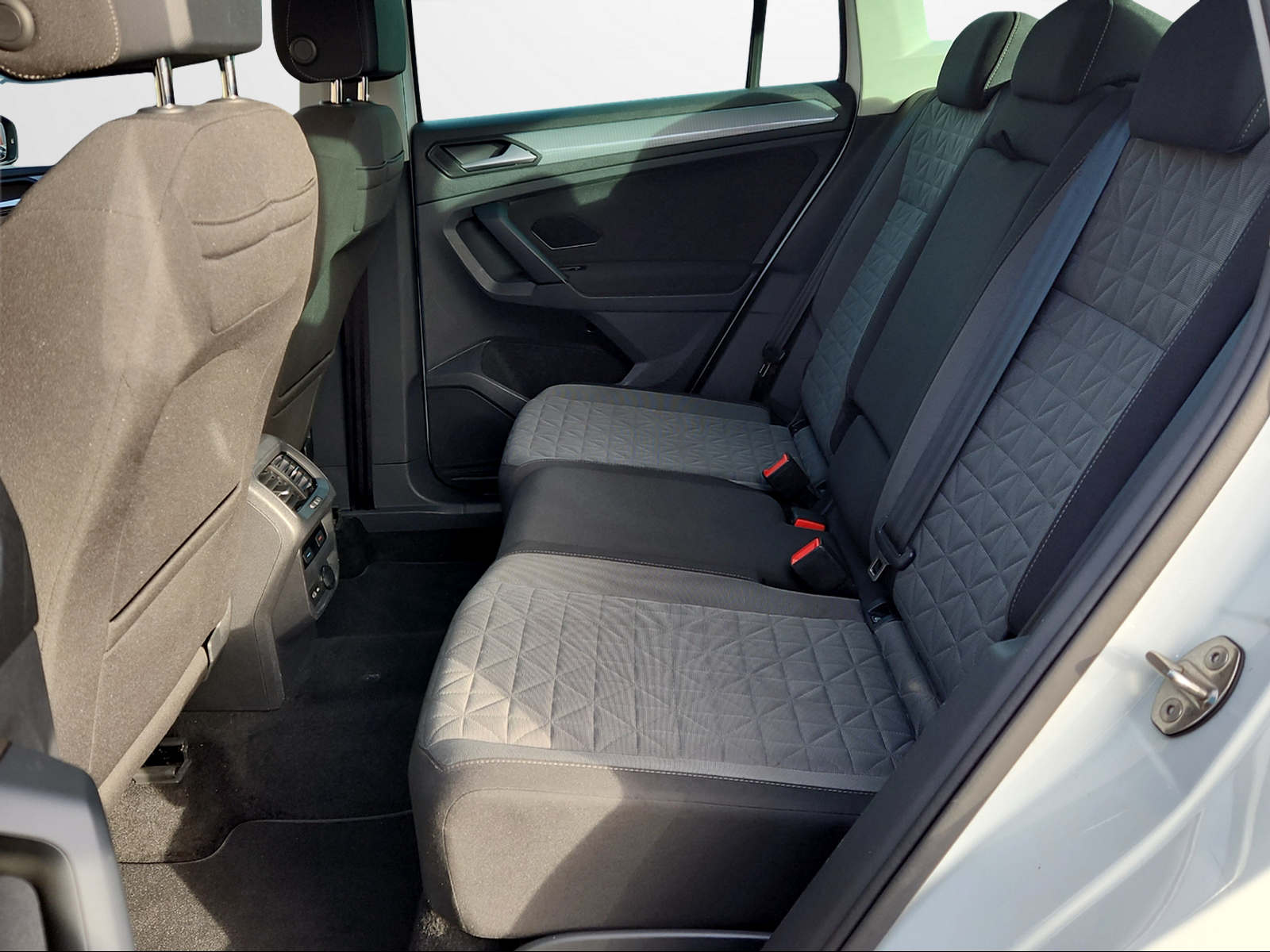 VW Tiguan 1.5TSI Evo Life-image-11