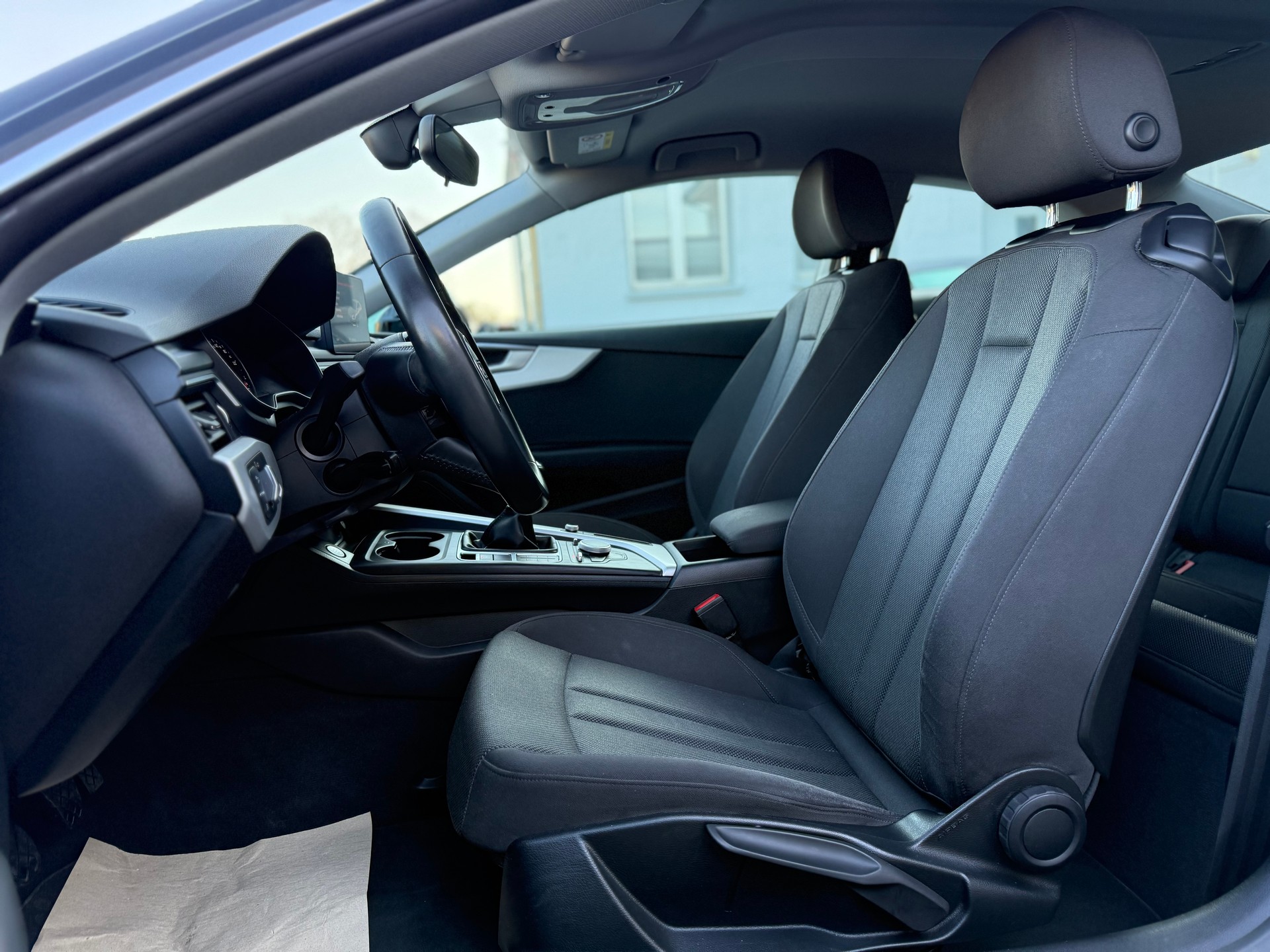 AUDI A5 Coupé 40 TFSI-image-7