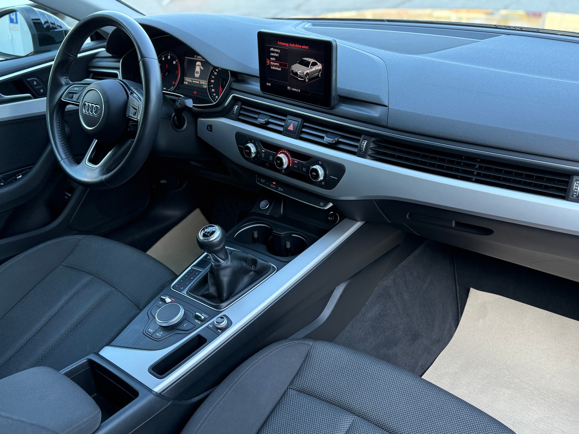 AUDI A5 Coupé 40 TFSI-image-12