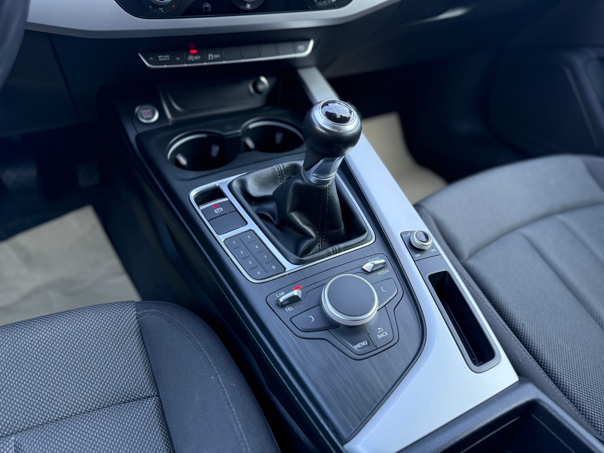AUDI A5 Coupé 40 TFSI-image-14