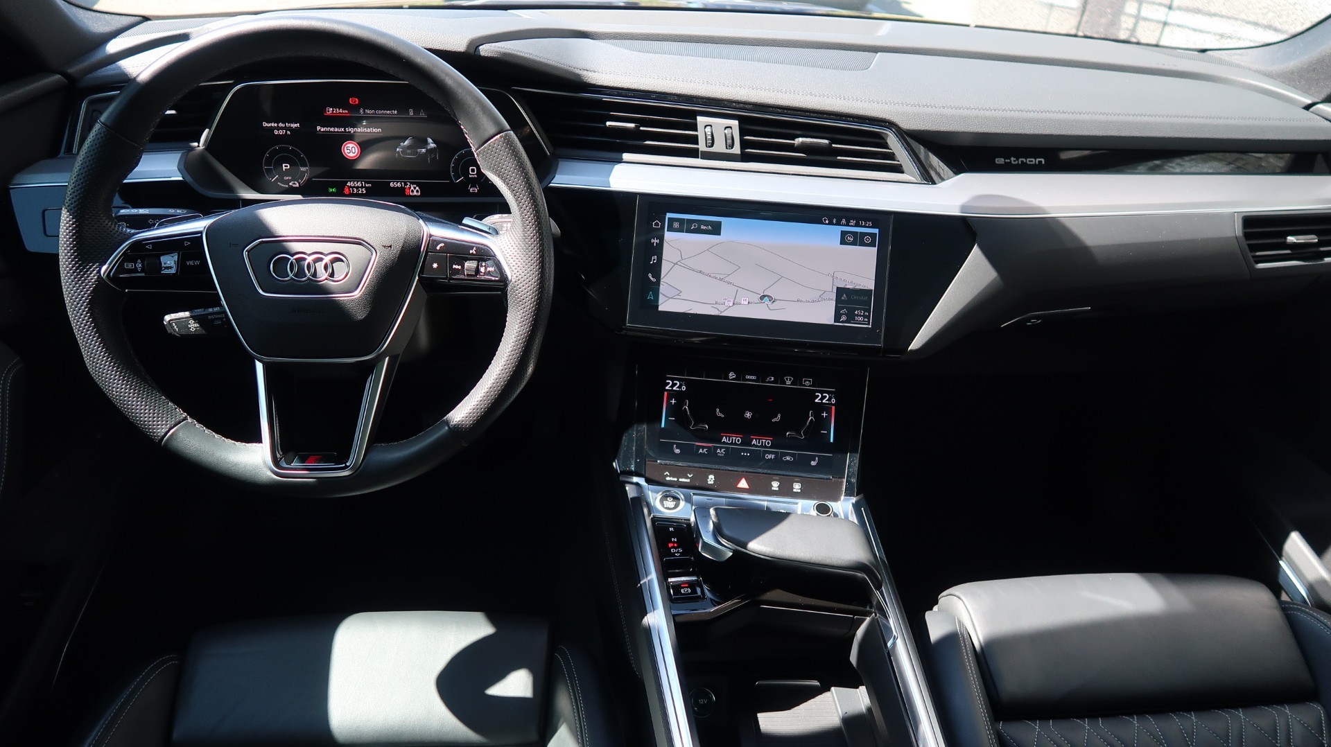 AUDI e-tron 55 Sportback S Line quattro-image-7