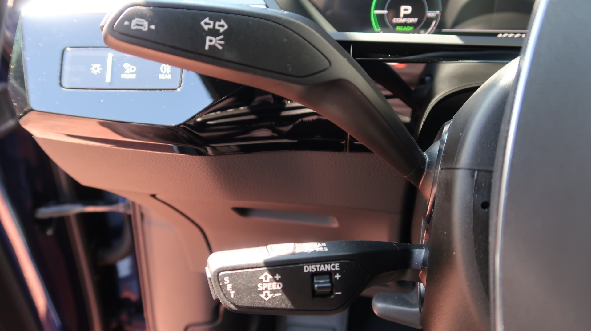 AUDI e-tron 55 Sportback S Line quattro-image-13