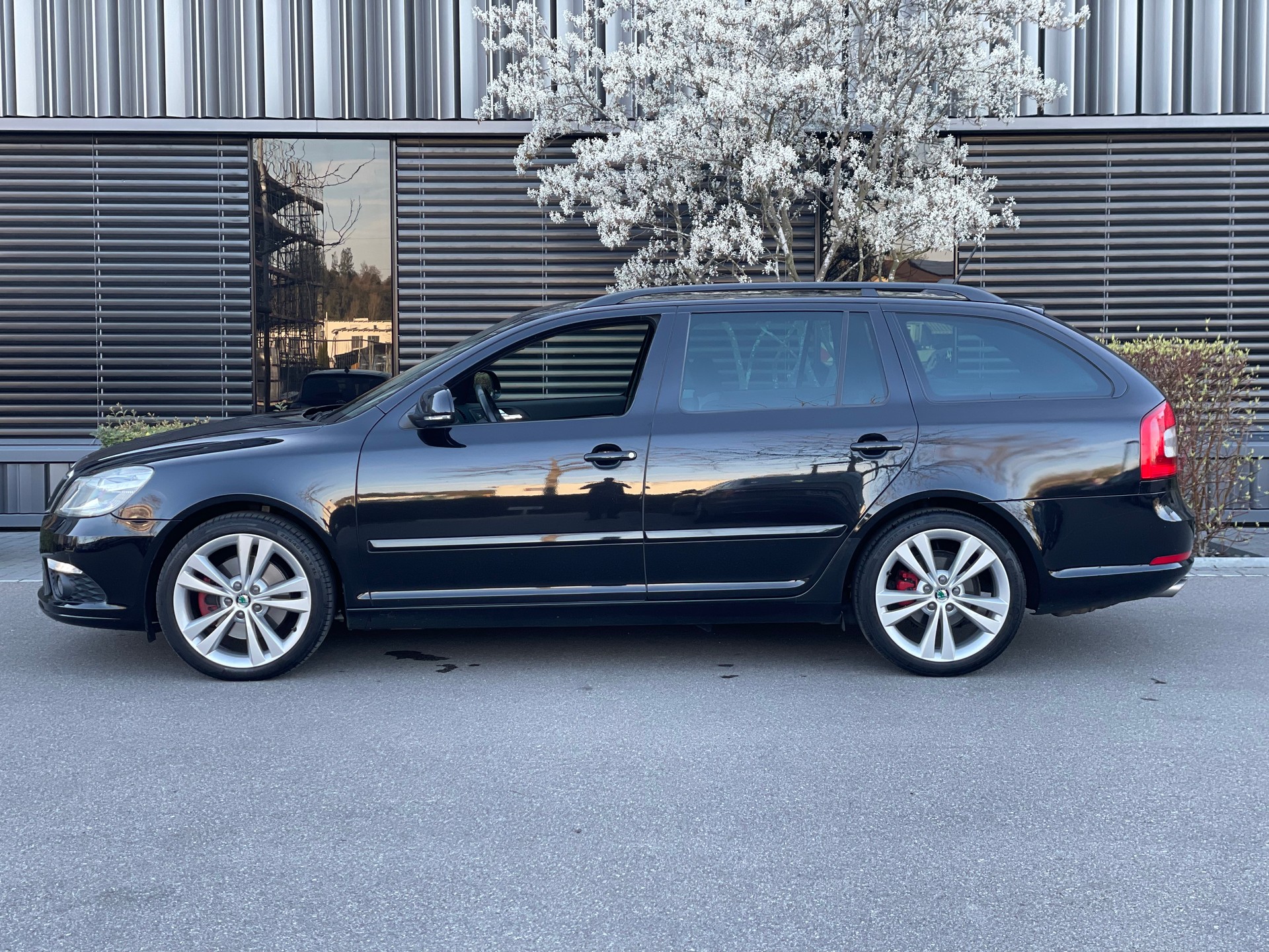 SKODA Octavia Combi 2.0 TDI RS-image-1