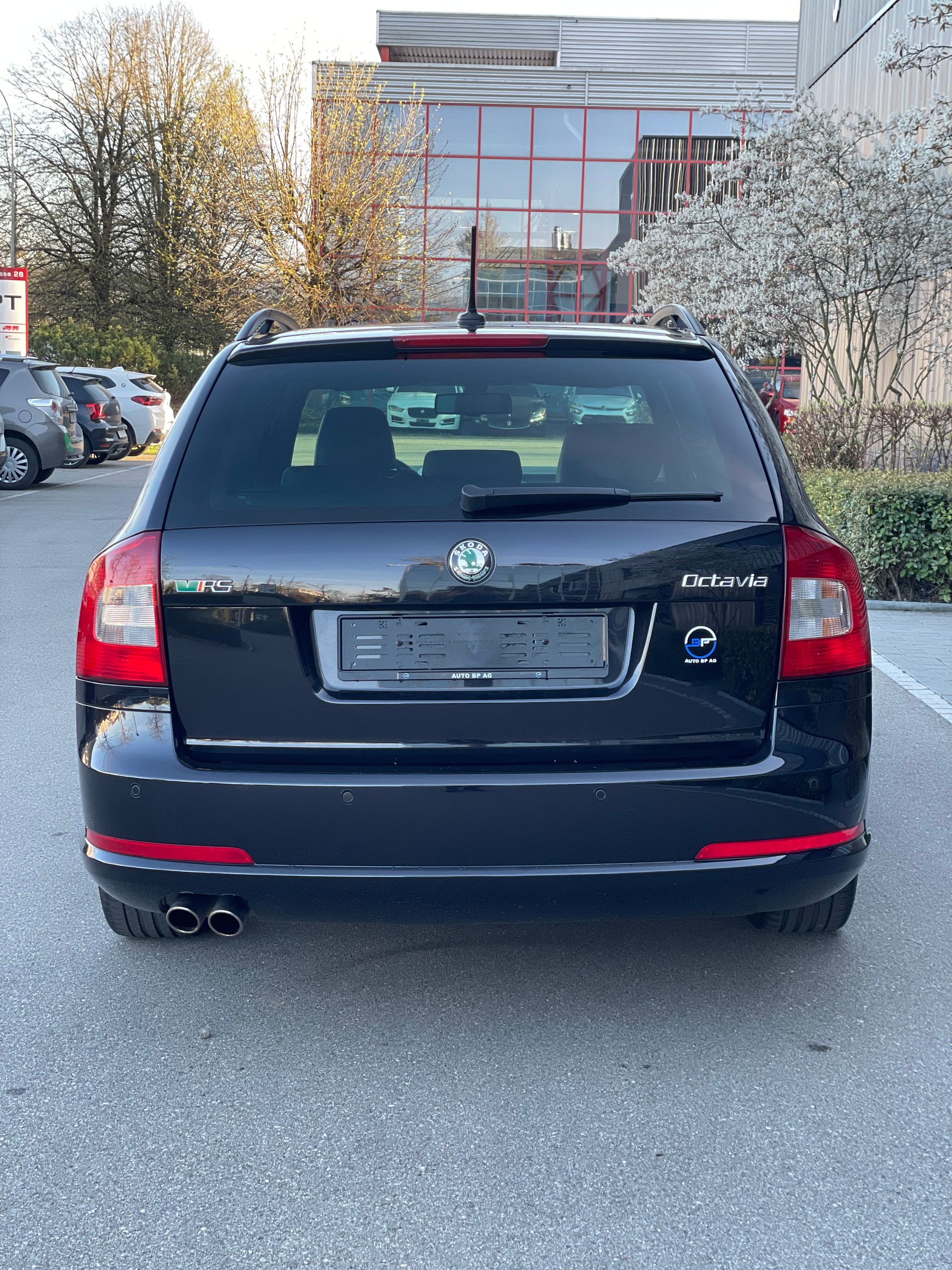SKODA Octavia Combi 2.0 TDI RS-image-6