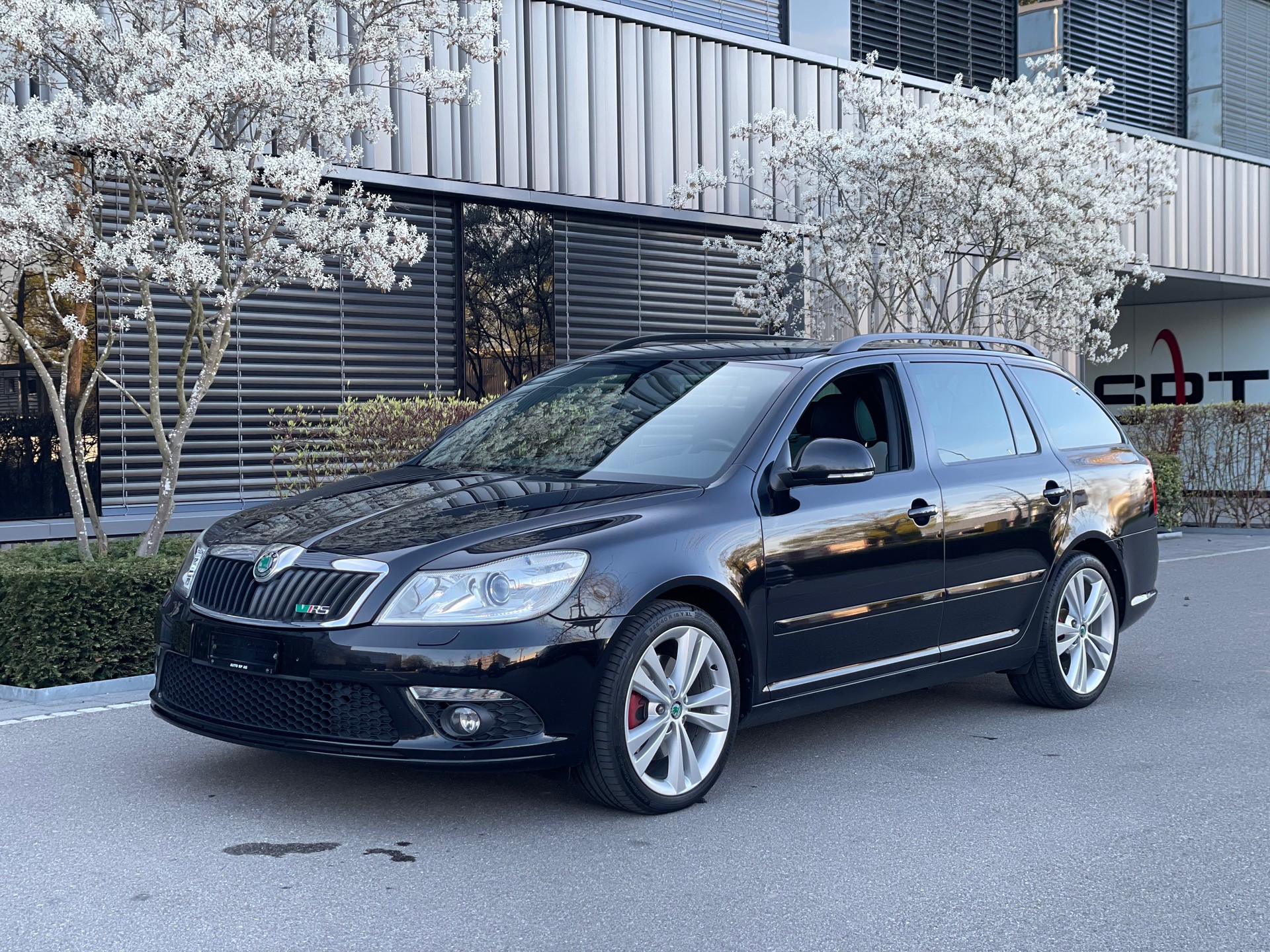 SKODA Octavia Combi 2.0 TDI RS-image-0