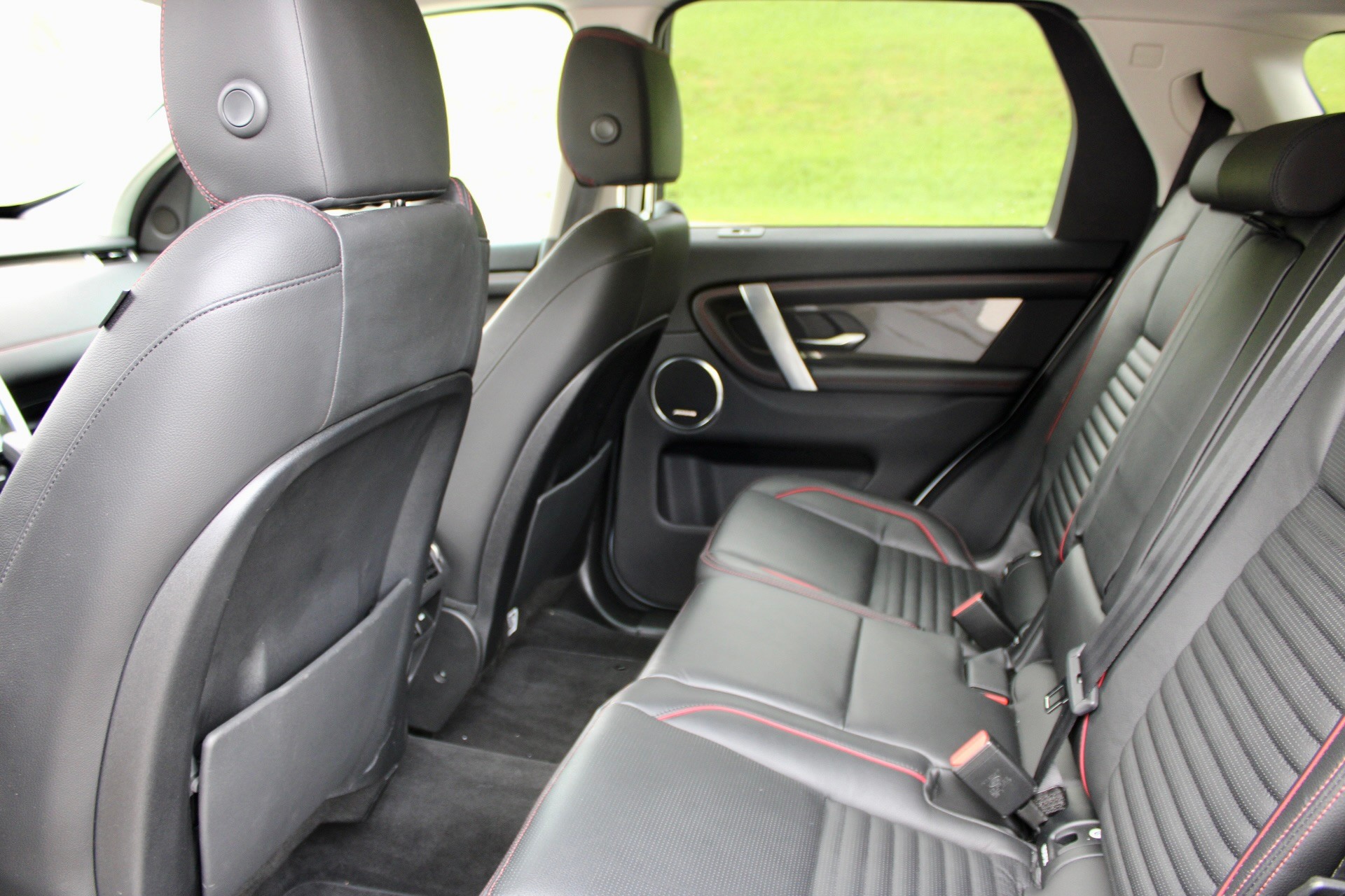 LAND ROVER Discovery Sport R Dyn D240 2.0D SD4 MHEV HSE AT9-image-13