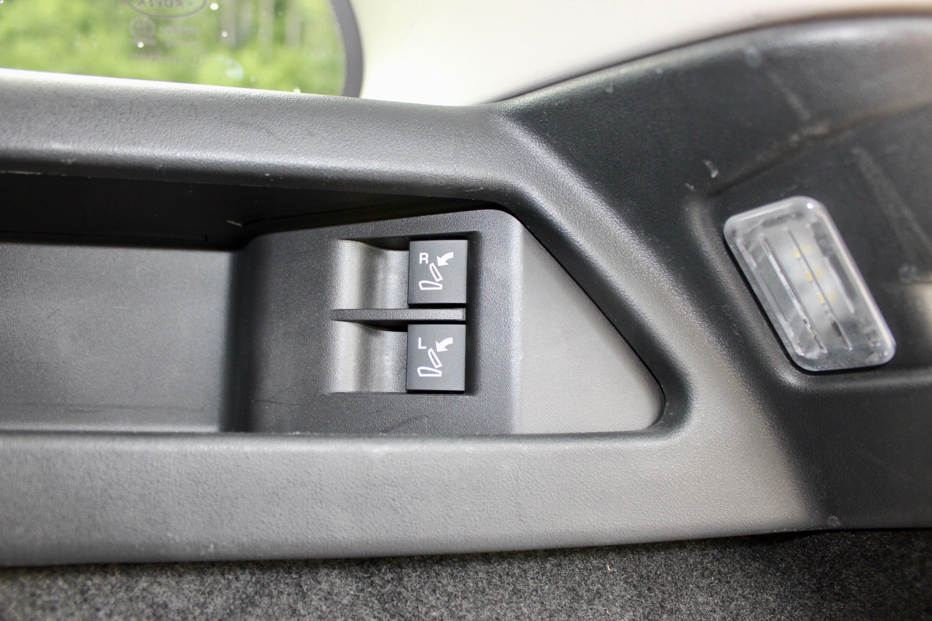 LAND ROVER Discovery Sport R Dyn D240 2.0D SD4 MHEV HSE AT9-image-17