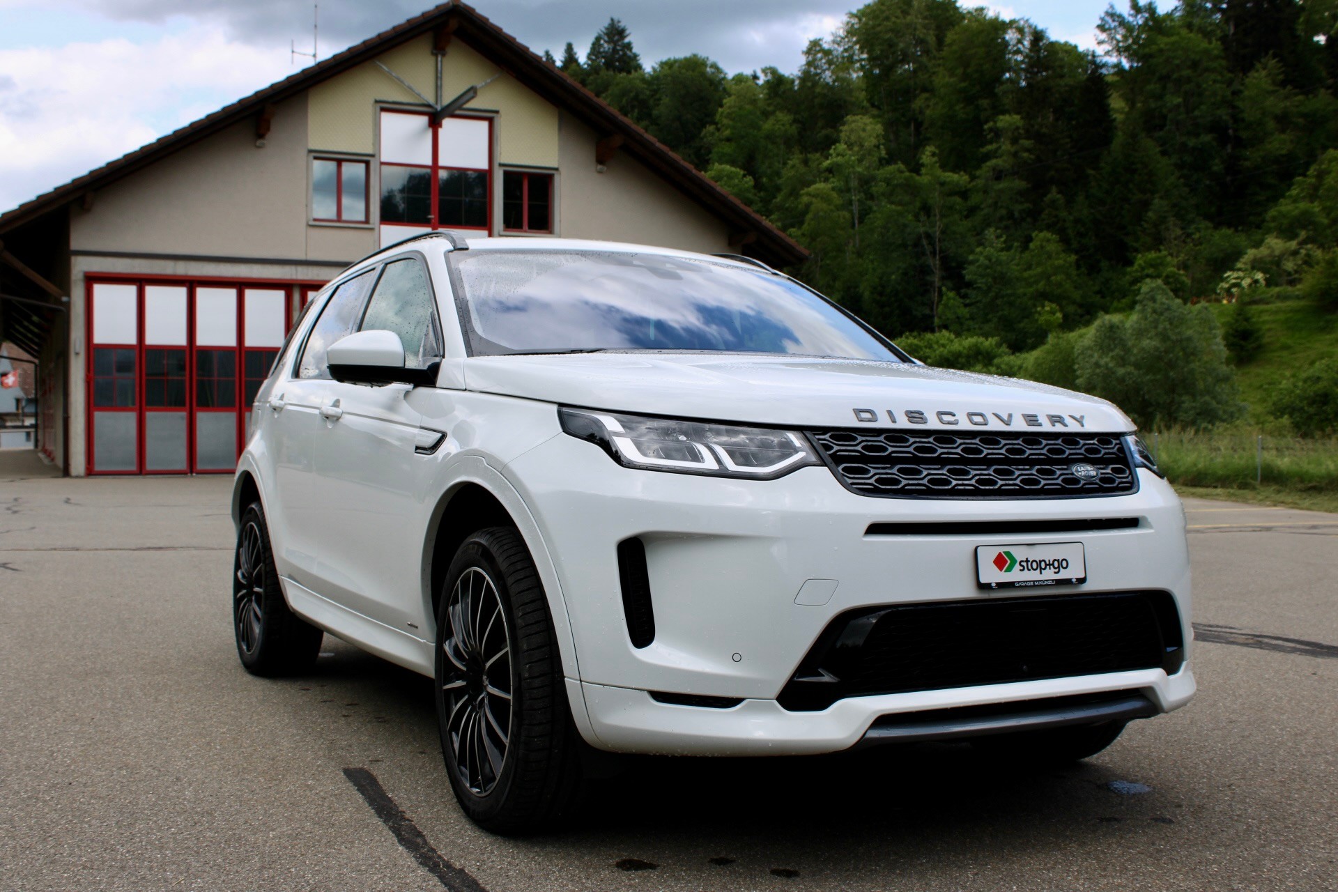 LAND ROVER Discovery Sport R Dyn D240 2.0D SD4 MHEV HSE AT9-image-2