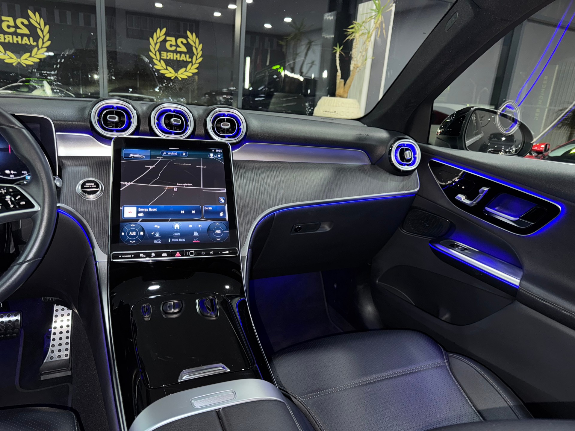MERCEDES-BENZ GLC 300 de 4Matic 9G-Tronic-image-9
