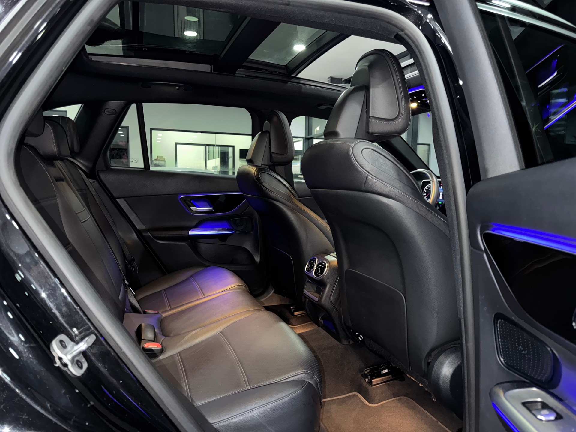 MERCEDES-BENZ GLC 300 de 4Matic 9G-Tronic-image-12