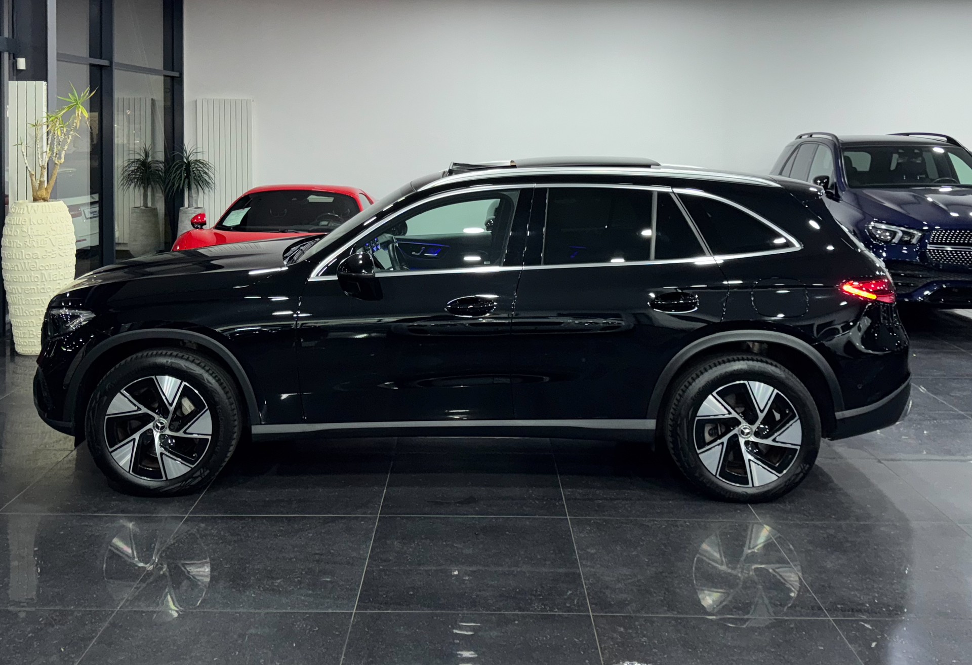 MERCEDES-BENZ GLC 300 de 4Matic 9G-Tronic-image-3