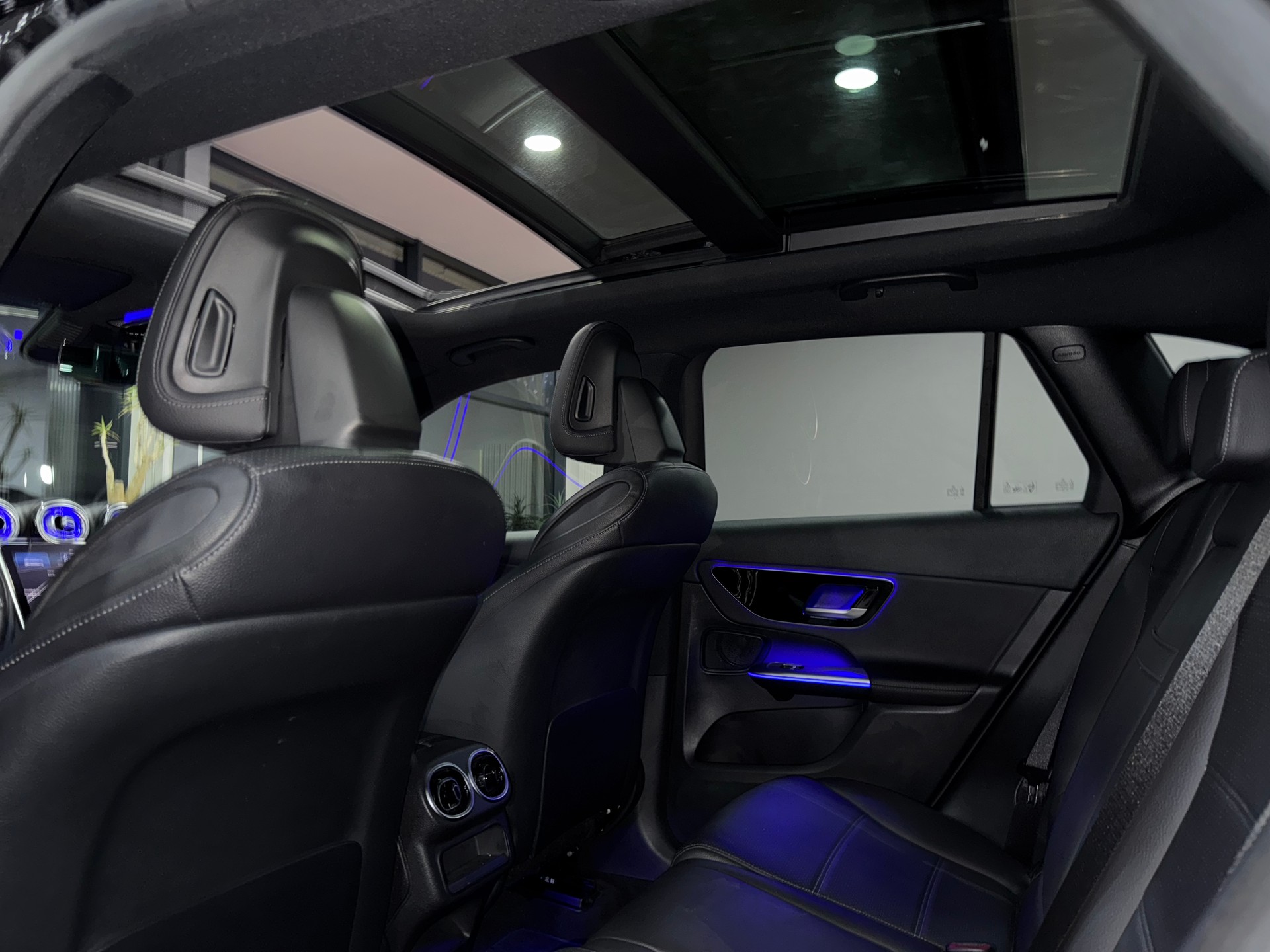 MERCEDES-BENZ GLC 300 de 4Matic 9G-Tronic-image-11