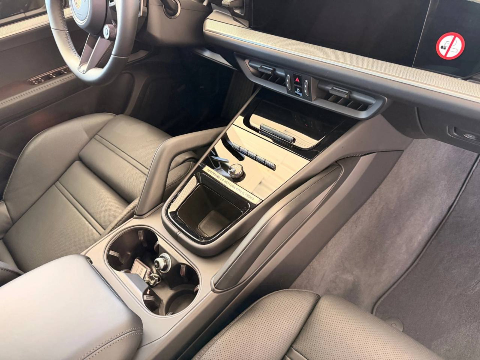 PORSCHE Cayenne E-Hybrid-image-25