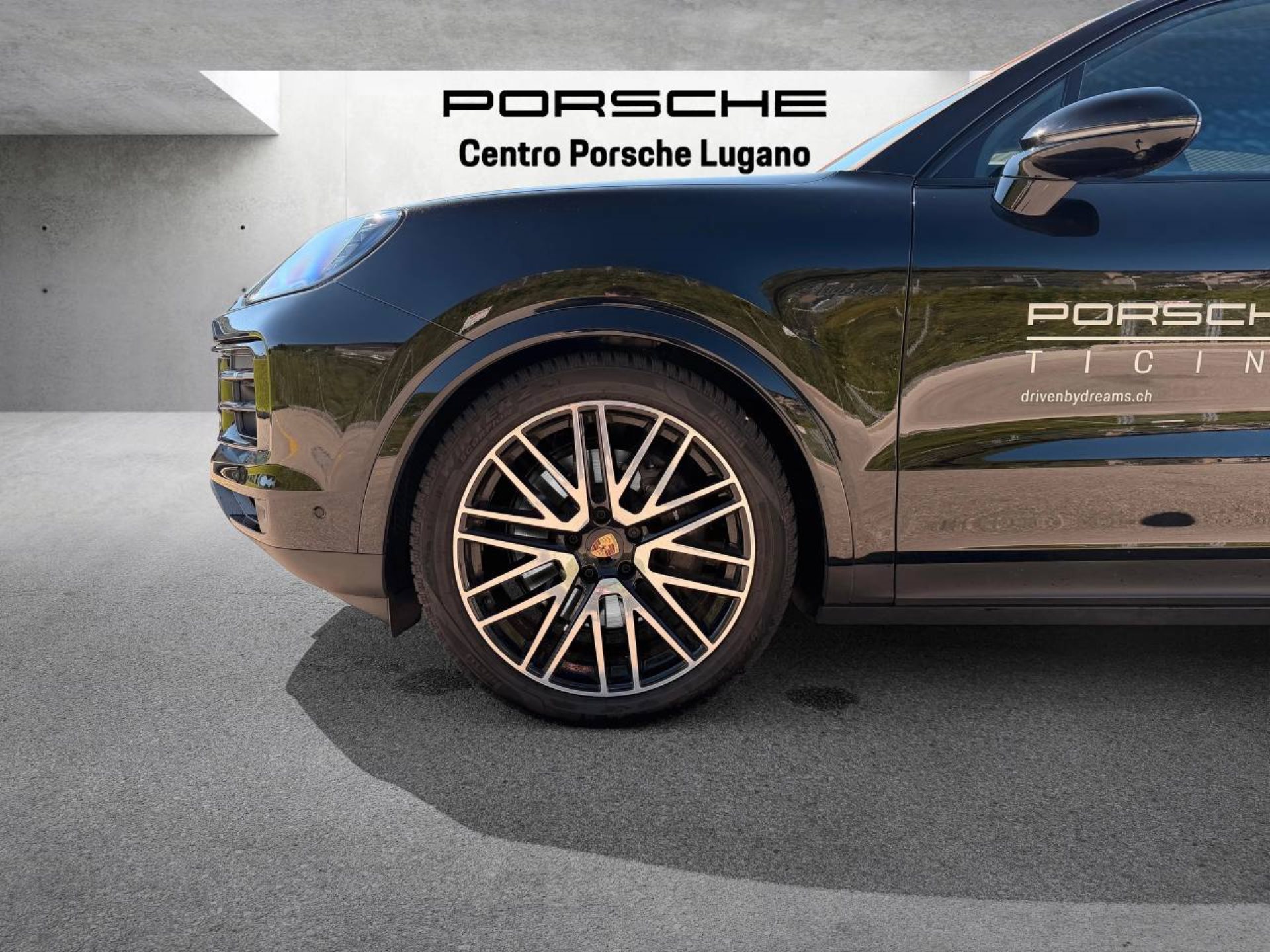 PORSCHE Cayenne E-Hybrid-image-11