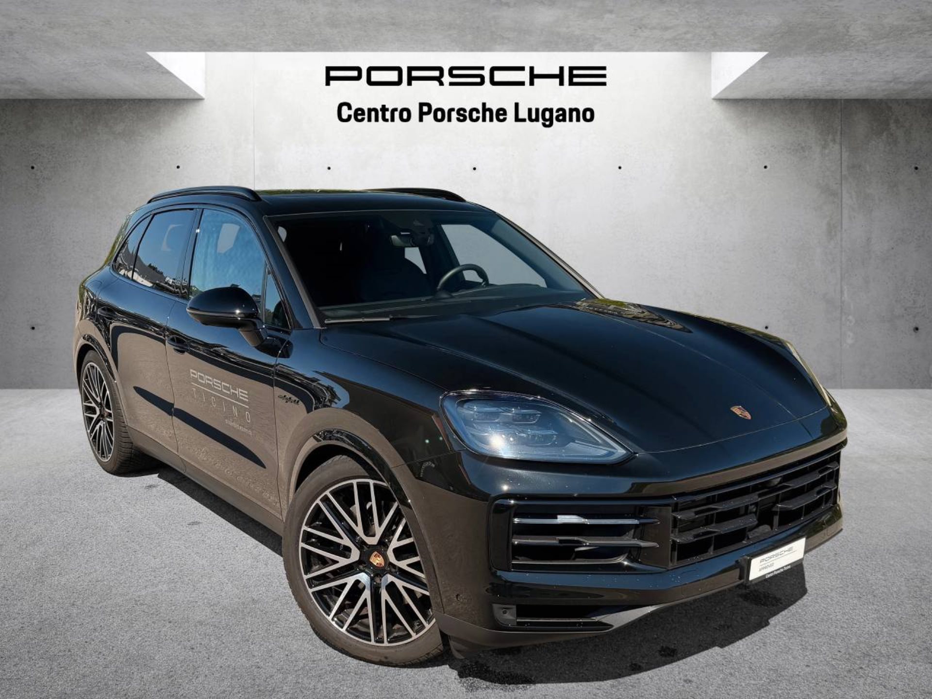 PORSCHE Cayenne E-Hybrid-image-0
