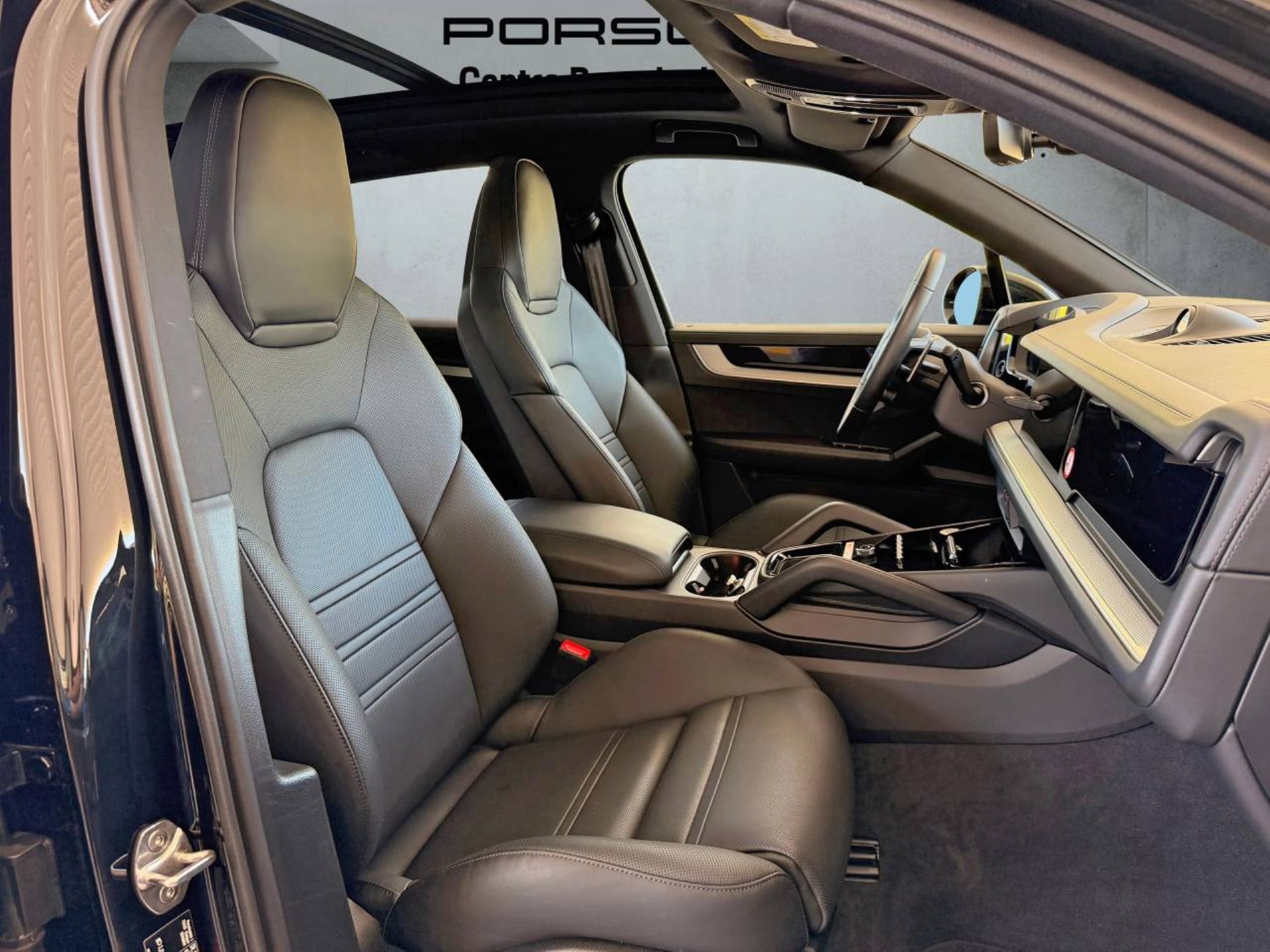 PORSCHE Cayenne E-Hybrid-image-14