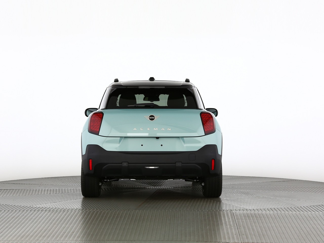 MINI Aceman E-image-3