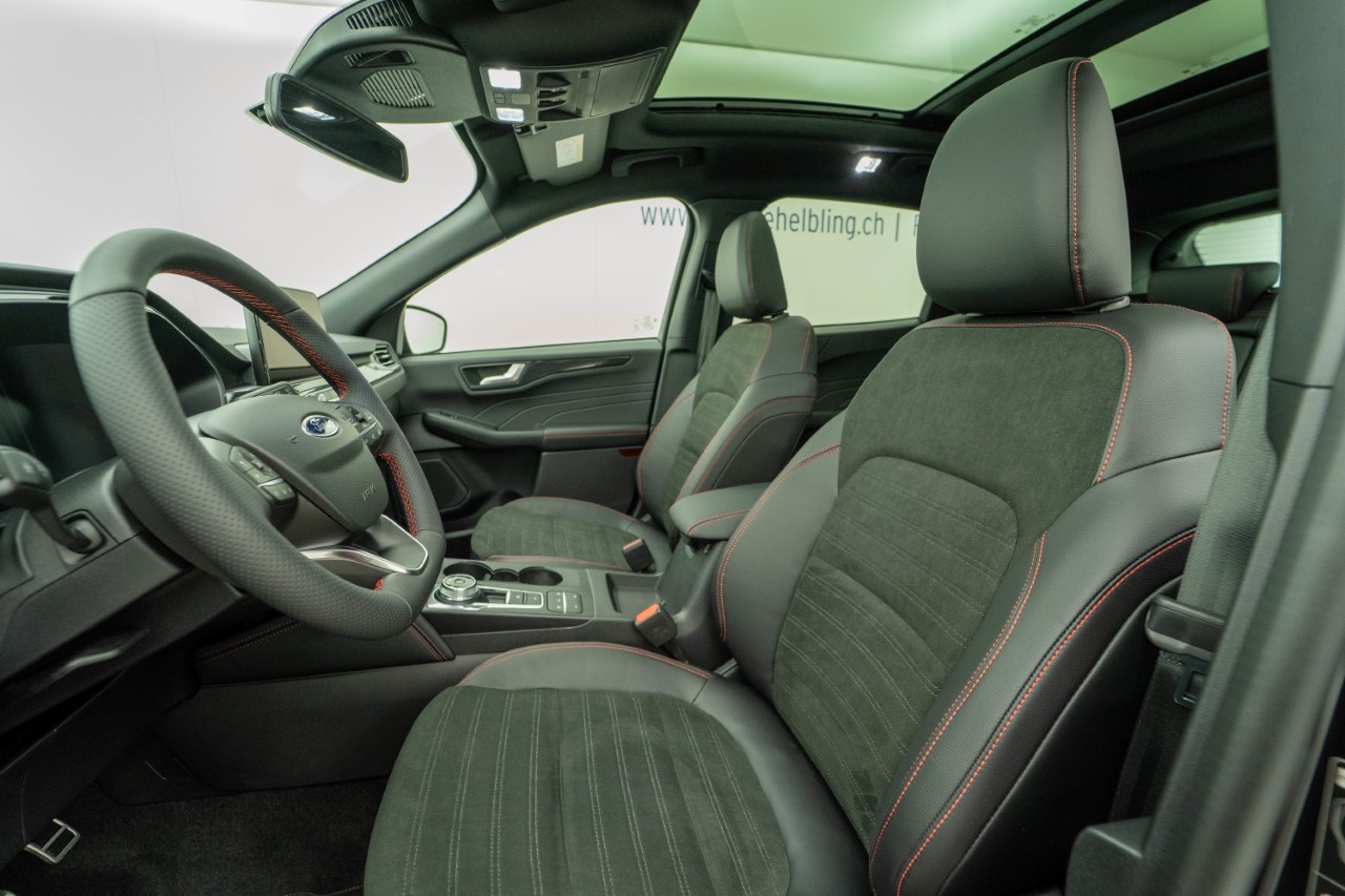 FORD Kuga 2.5 Plug-in Hybrid ST-Line X-image-7