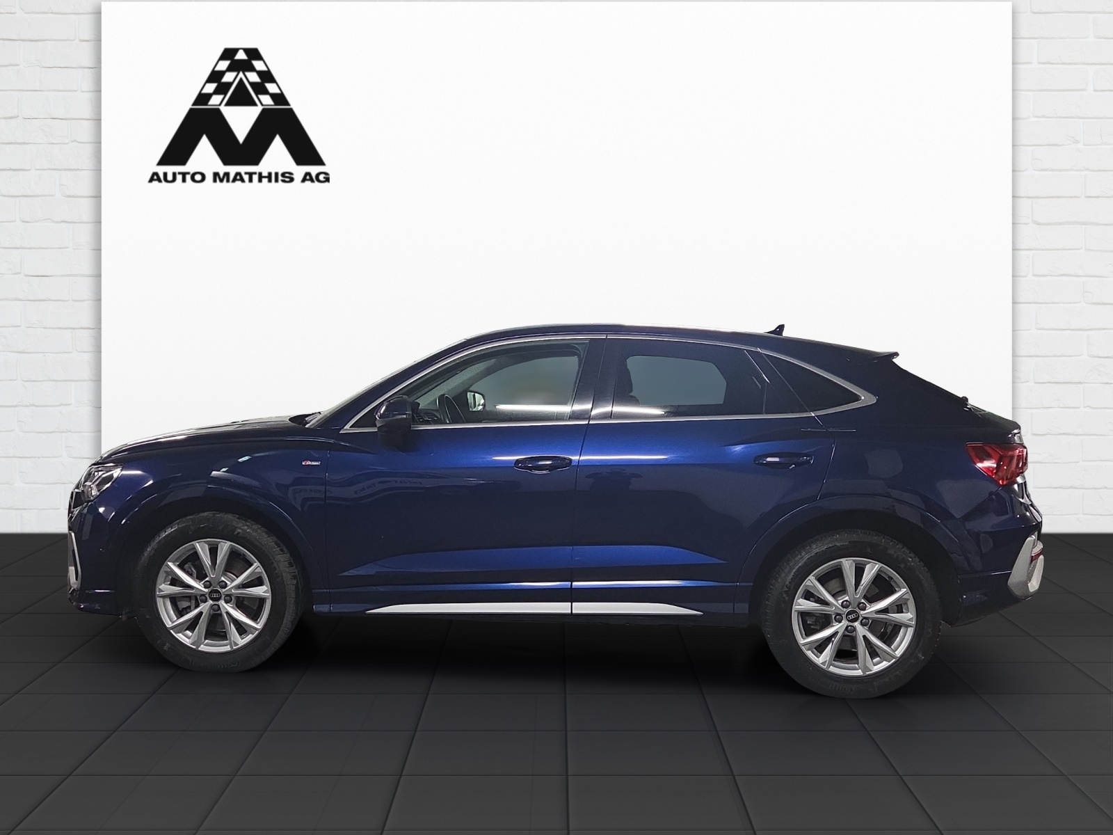 AUDI Q3 Sportback 40 TDI S line quattro S-tronic-image-2
