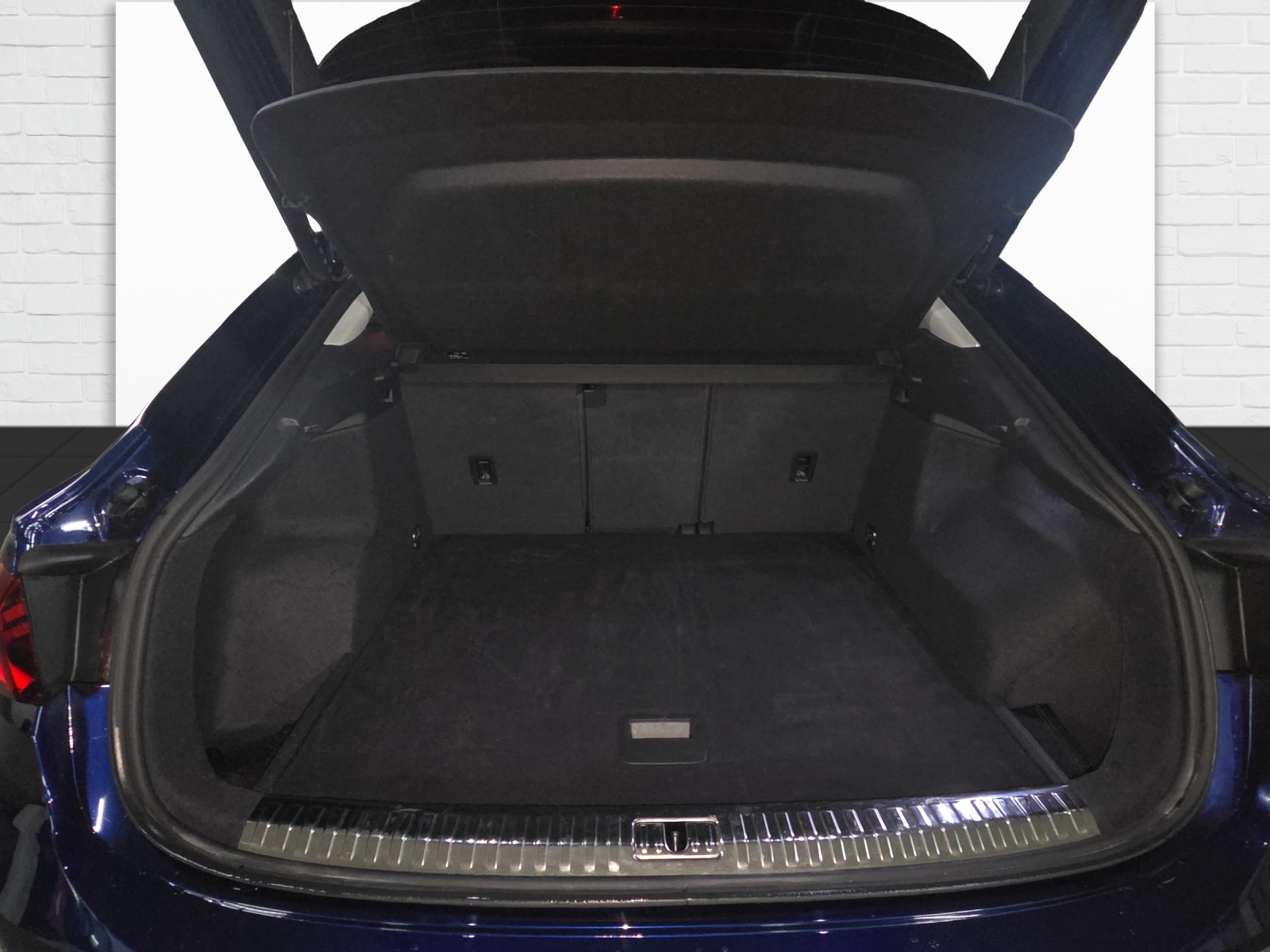AUDI Q3 Sportback 40 TDI S line quattro S-tronic-image-8