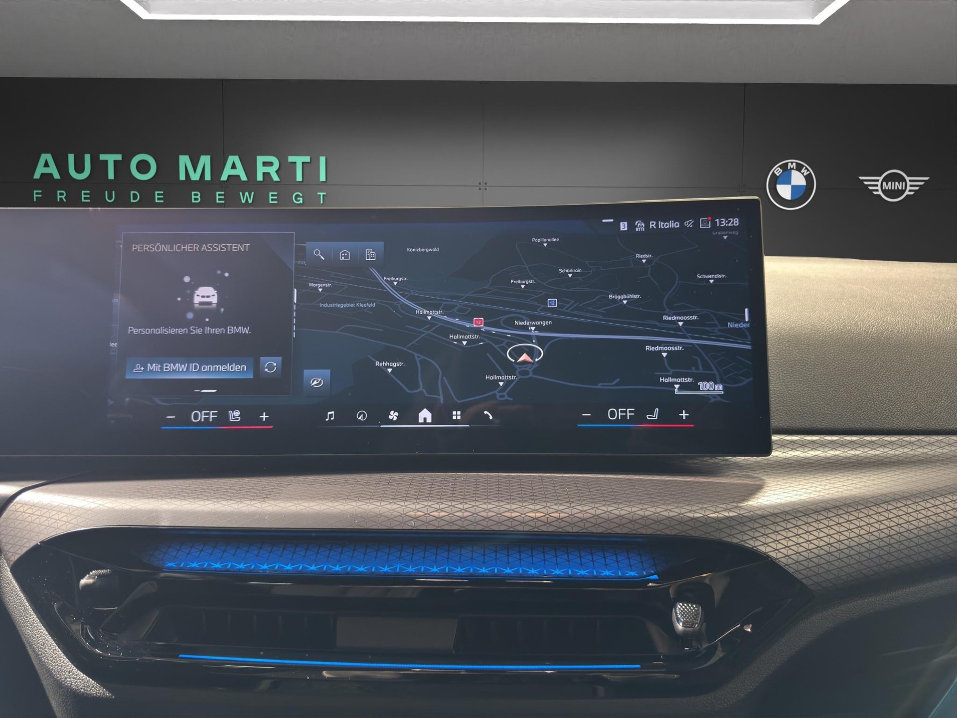 BMW 330e xDrive Touring M Sport-image-9