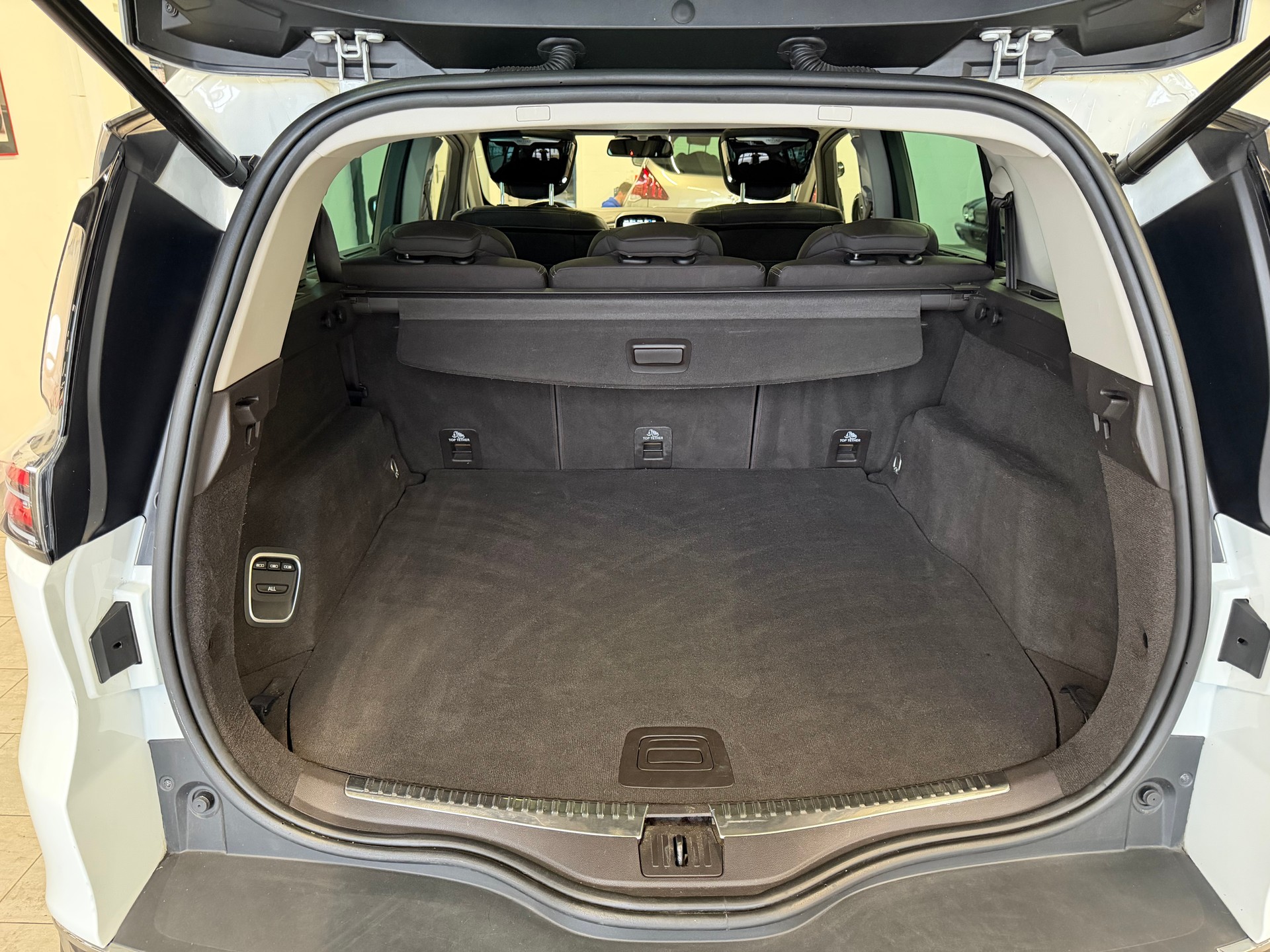 RENAULT Espace 1.6 dCi Initiale Paris EDC-image-23