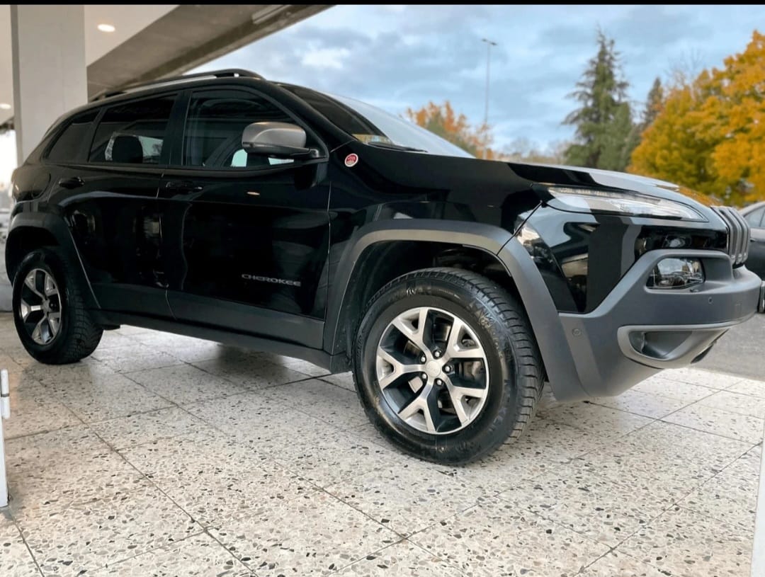 JEEP Cherokee 3.2 Trailhawk AWD 9ATX-image-4