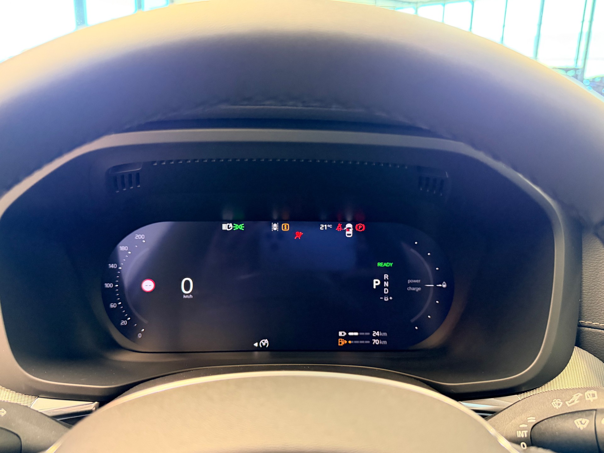 VOLVO XC60 T6 eAWD PluginHybrid Black Edition Geartronic-image-24