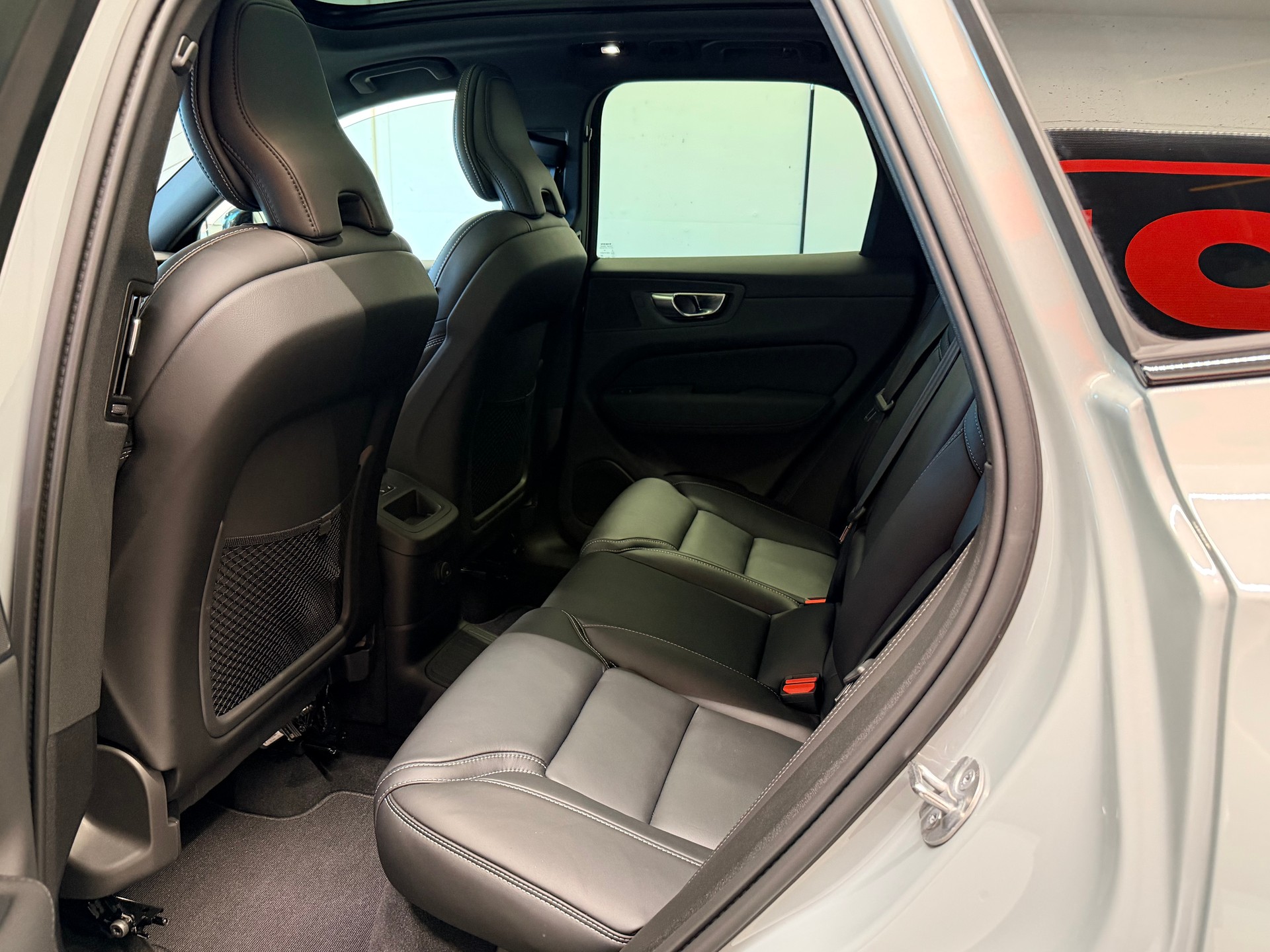 VOLVO XC60 T6 eAWD PluginHybrid Black Edition Geartronic-image-13