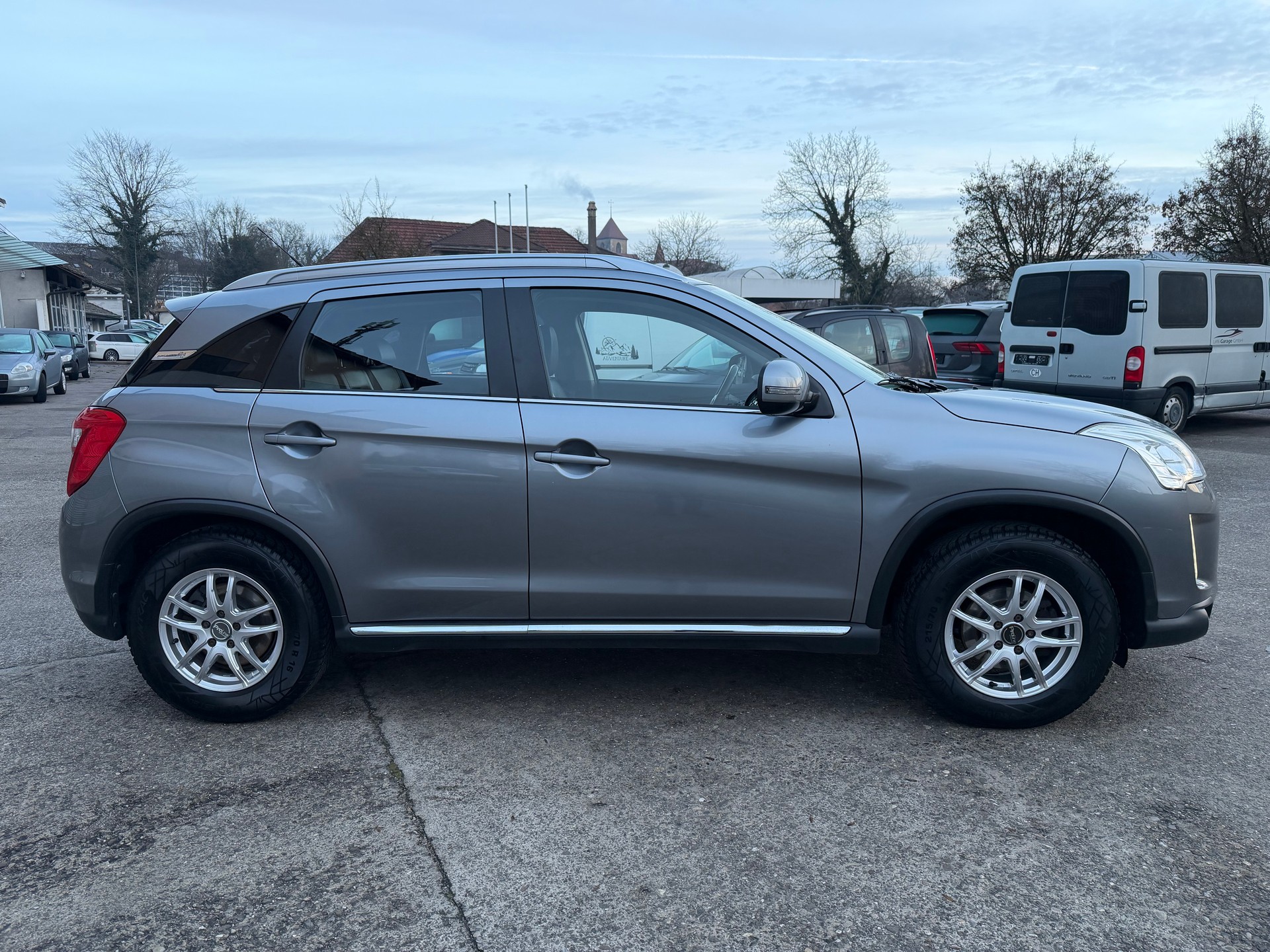 CITROEN C4 Aircross 1.6 HDi Séduction 4WD-image-5