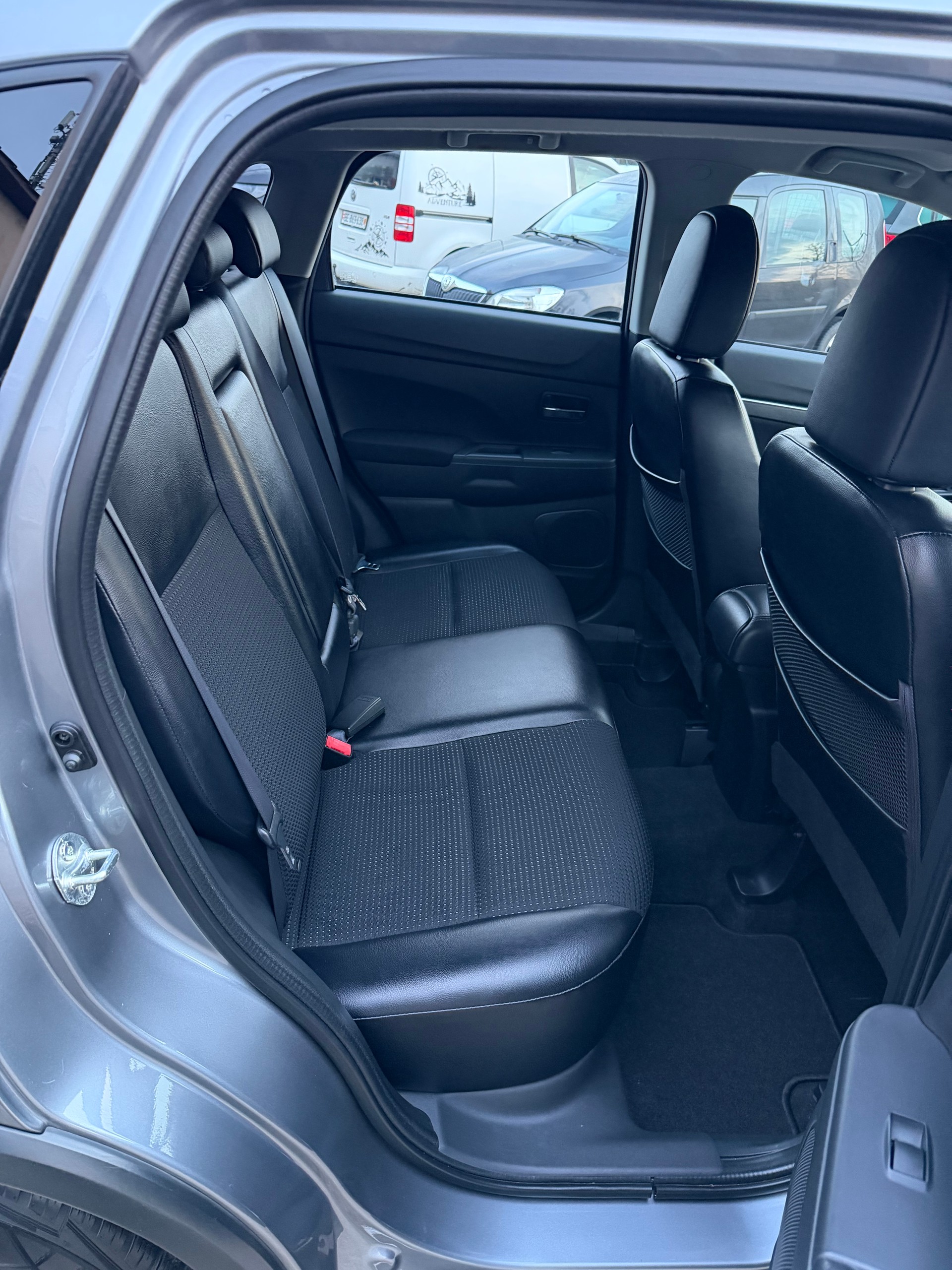 CITROEN C4 Aircross 1.6 HDi Séduction 4WD-image-12