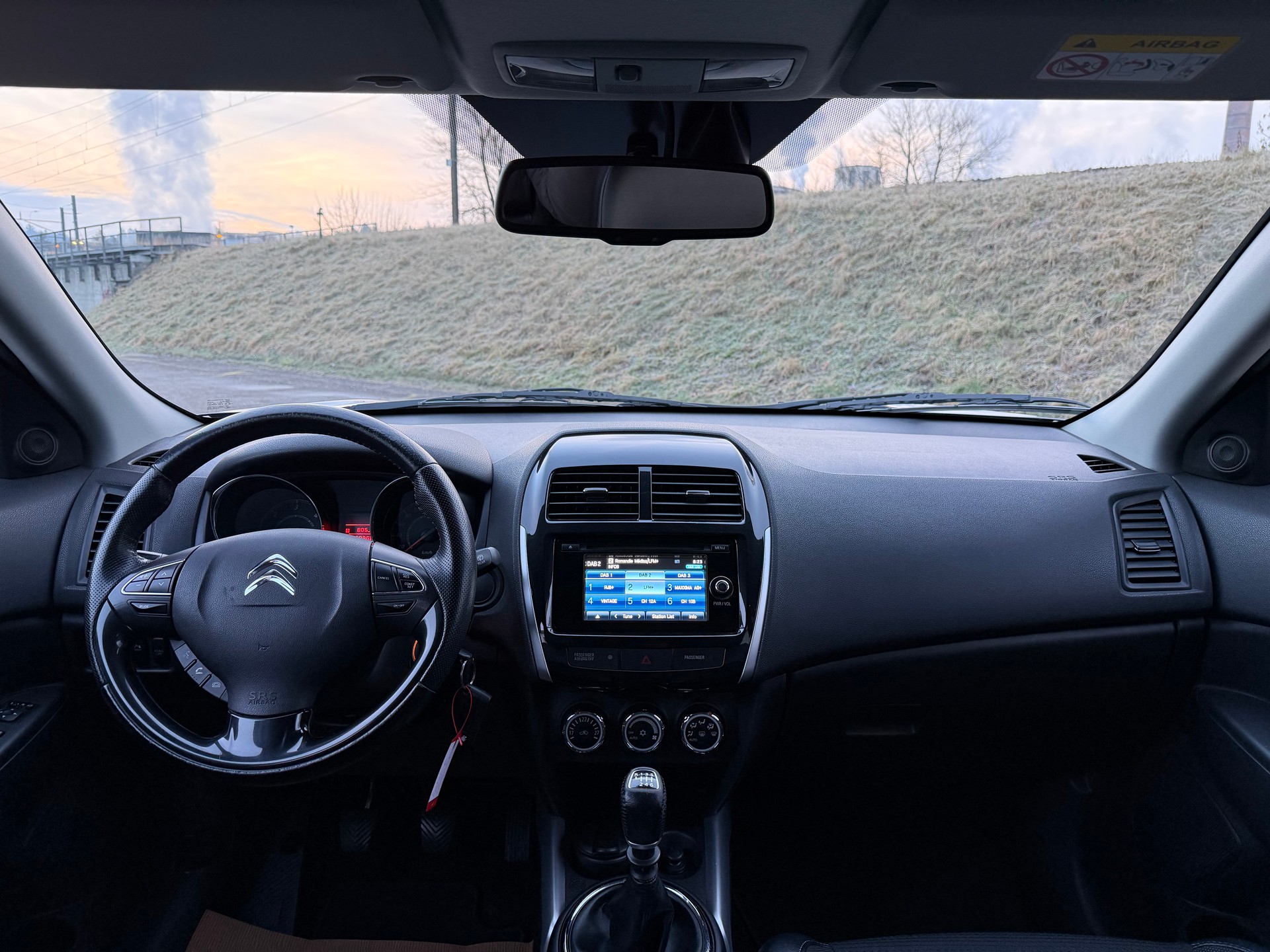 CITROEN C4 Aircross 1.6 HDi Séduction 4WD-image-10