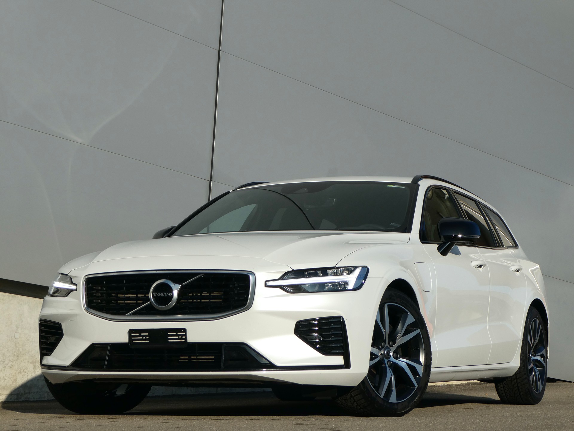 VOLVO V60 T6 eAWD Twin Engine R-Design Geartronic