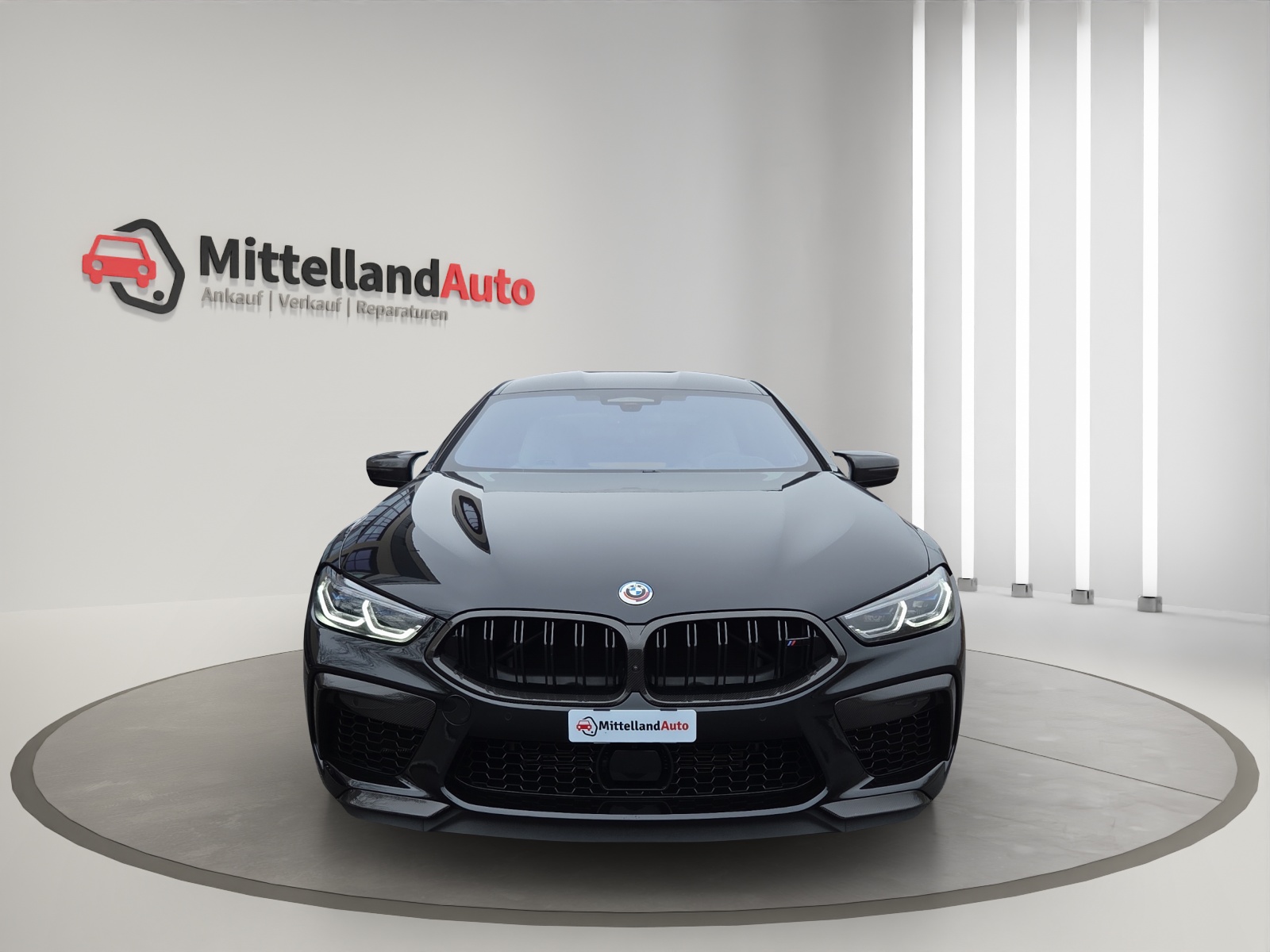 BMW M8 xDrive M Competition Steptronic-image-1