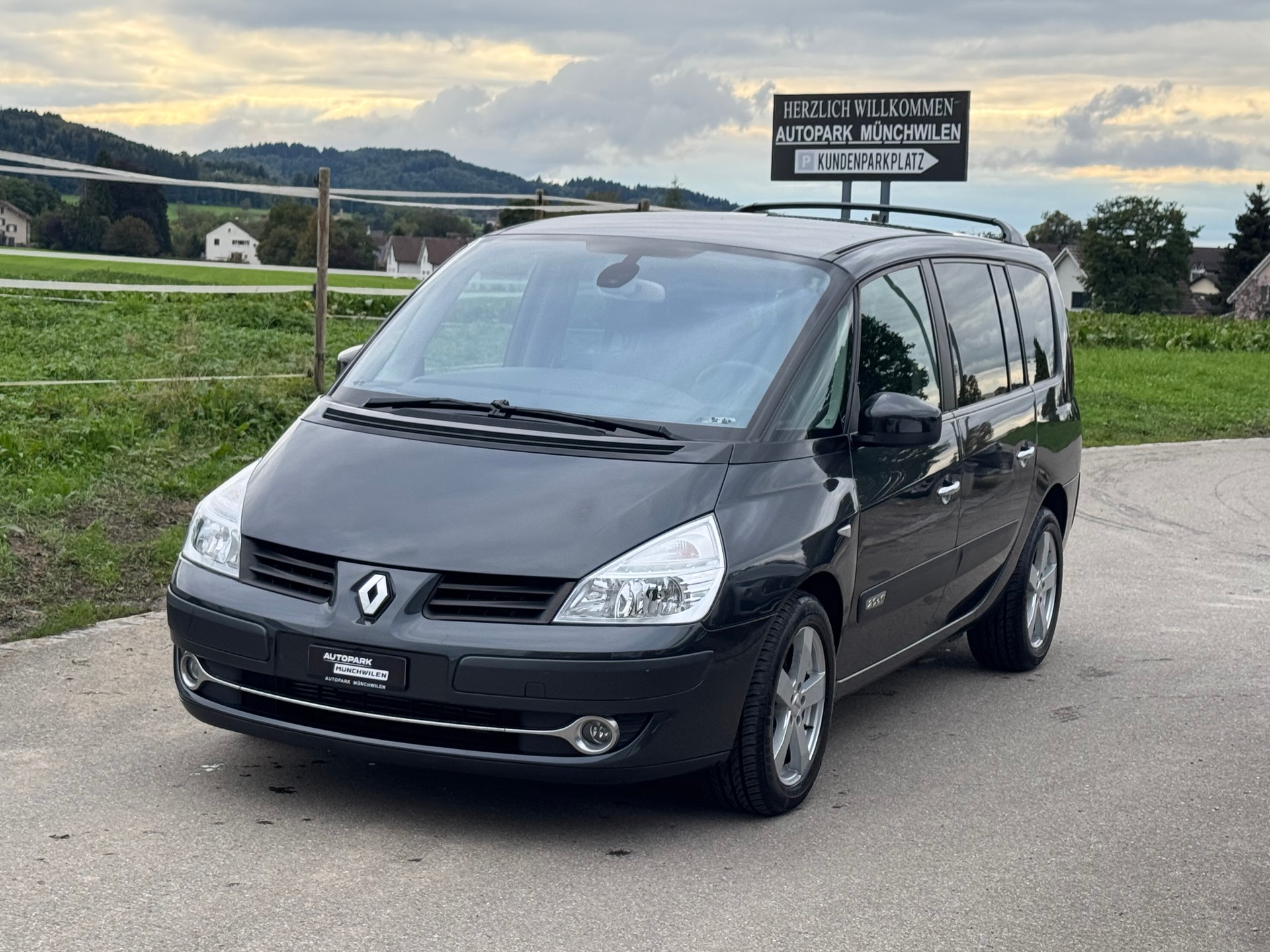 RENAULT Grand Espace 2.0 dCi Dynamic Automatic-image-0