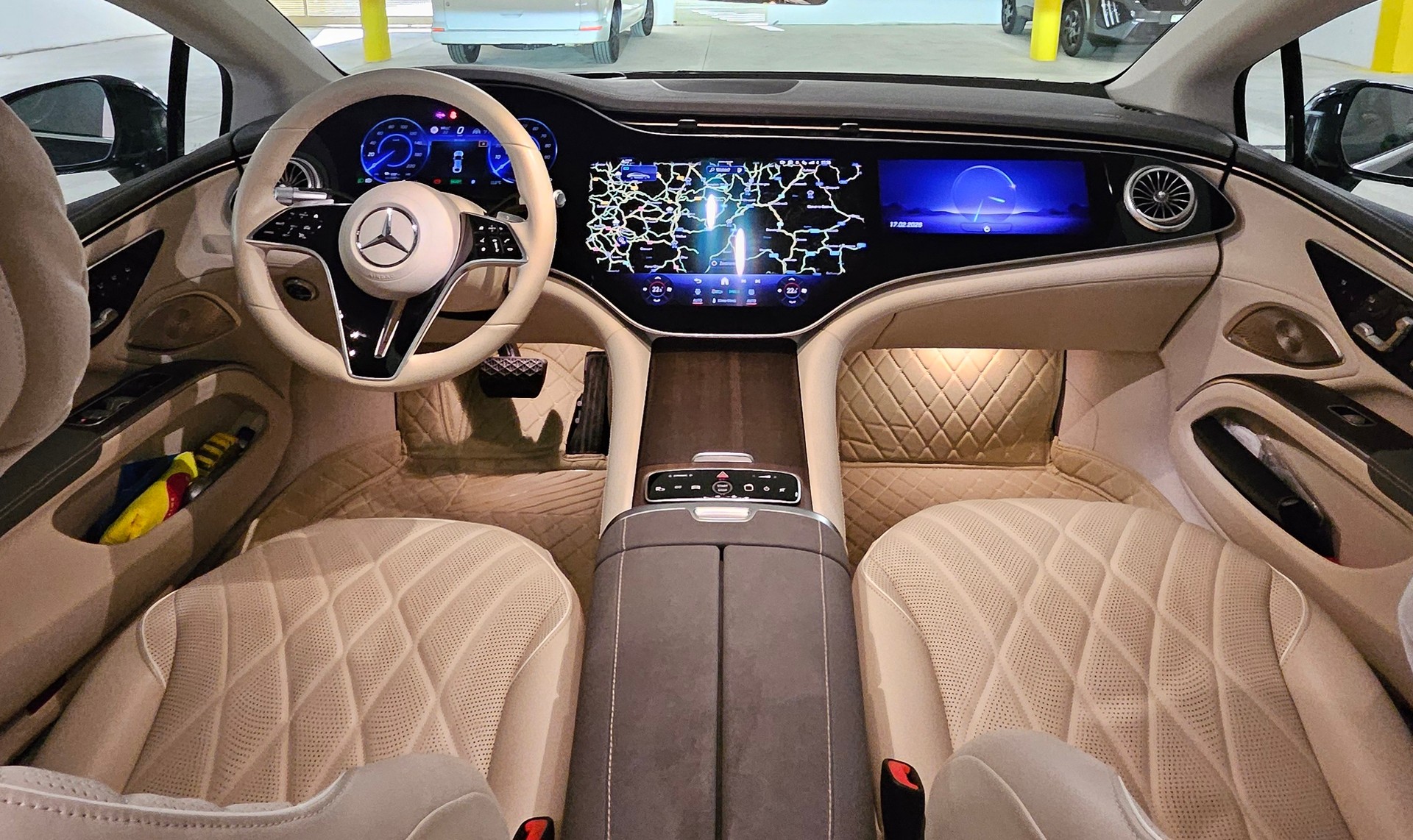MERCEDES-BENZ EQS 580 4Matic-image-5