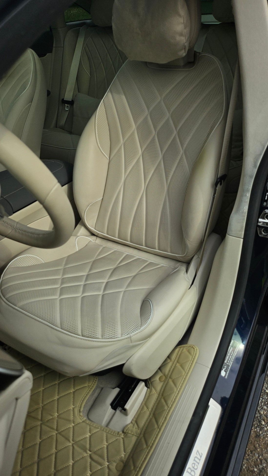 MERCEDES-BENZ EQS 580 4Matic-image-3
