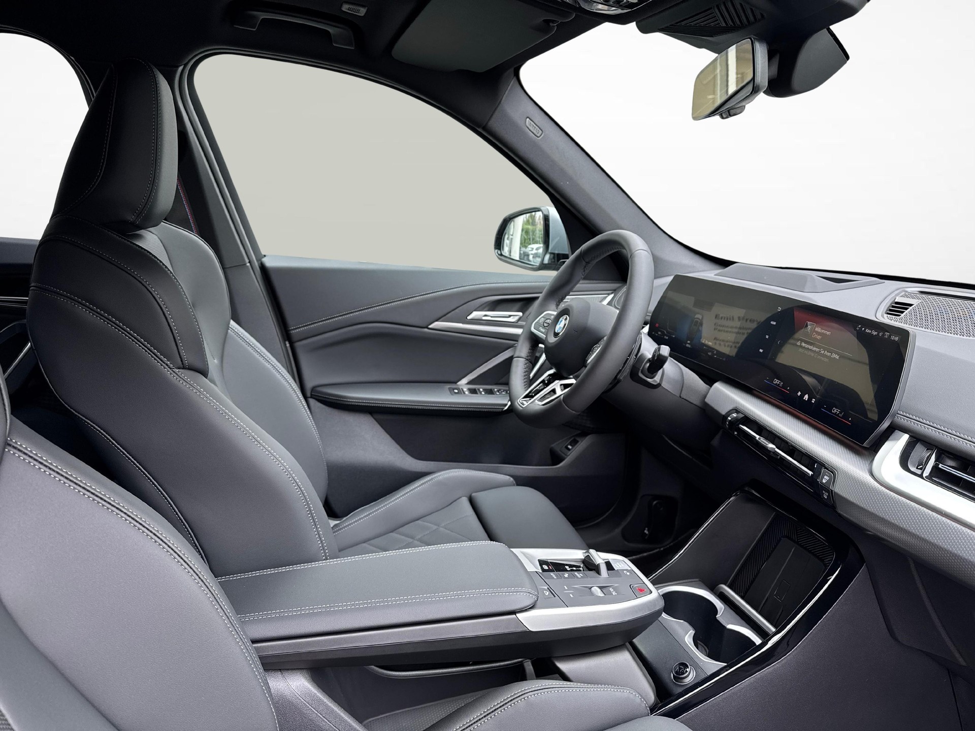 BMW X1 23i xDrive-image-9