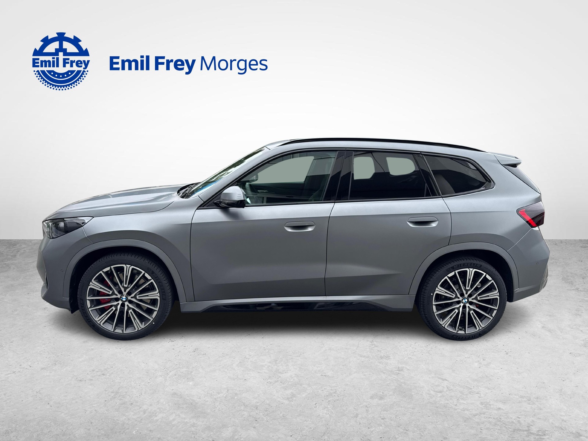 BMW X1 23i xDrive-image-1