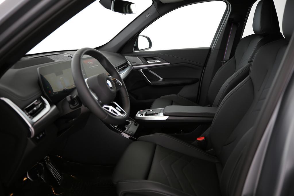 BMW X1 23i xDrive-image-13