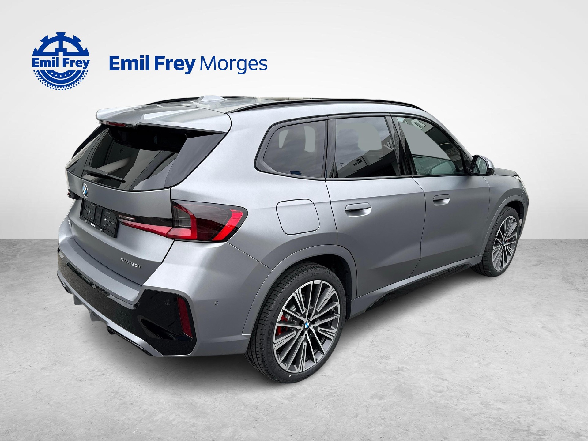 BMW X1 23i xDrive-image-4