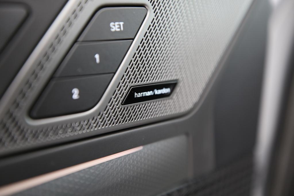 BMW X1 23i xDrive-image-16