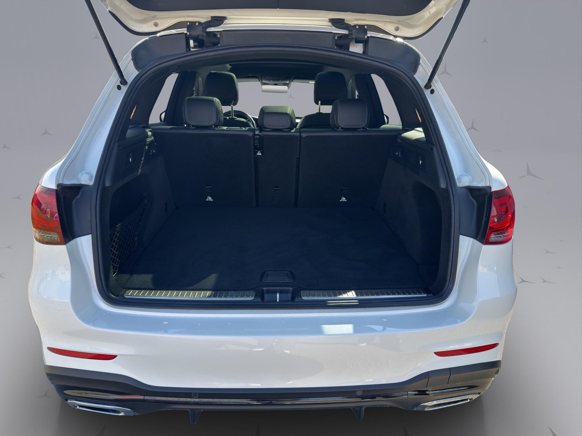 MERCEDES-BENZ GLC 300 d AMG Line 4m-image-18