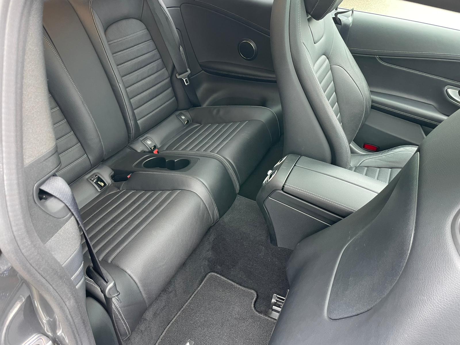 MERCEDES-BENZ C 200 Coupé 4Matic AMG Line 9G-Tronic-image-12